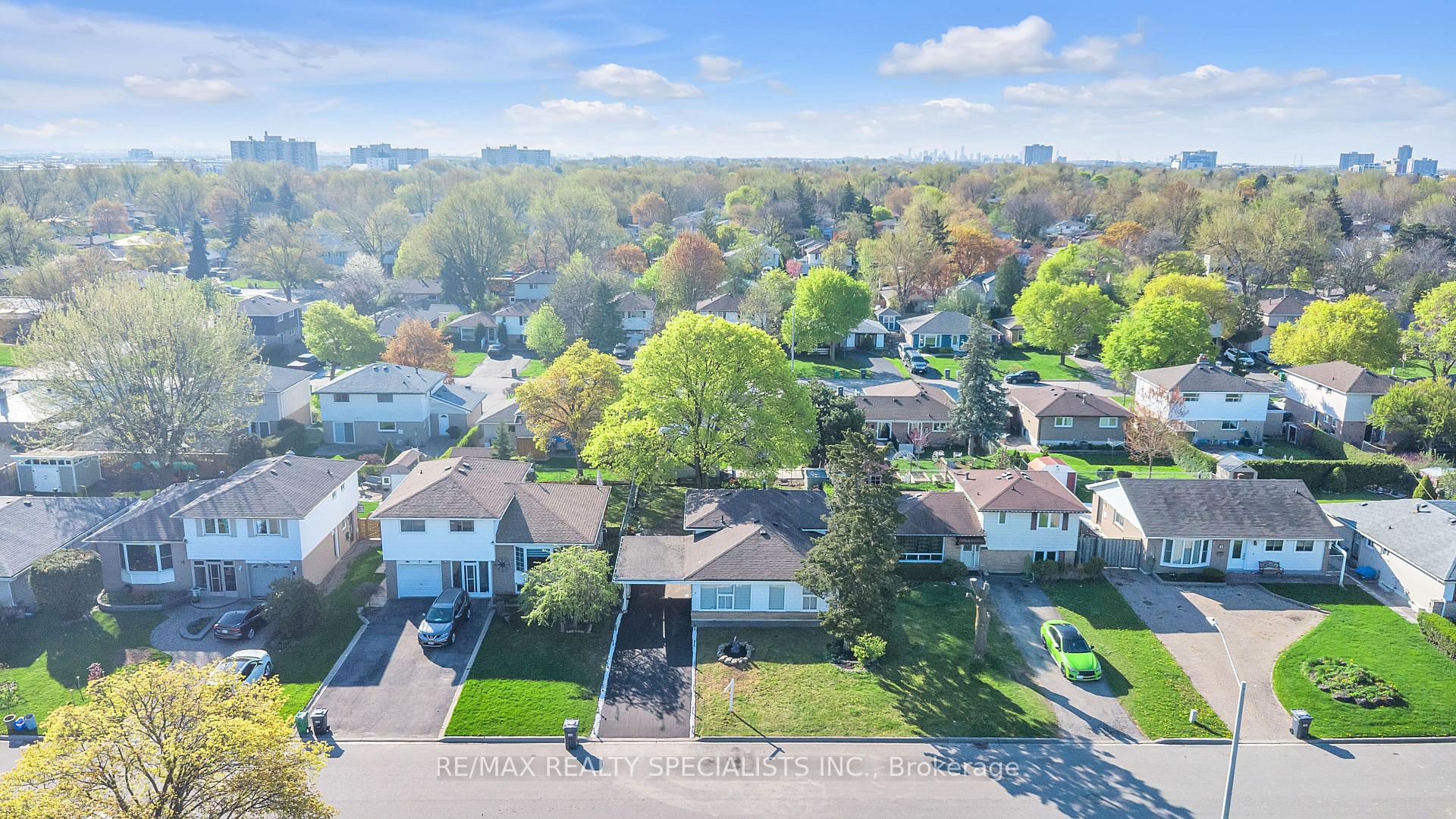 Photo 13 of 9 Pleaseley Road, Brampton, Brampton East — HOMEH