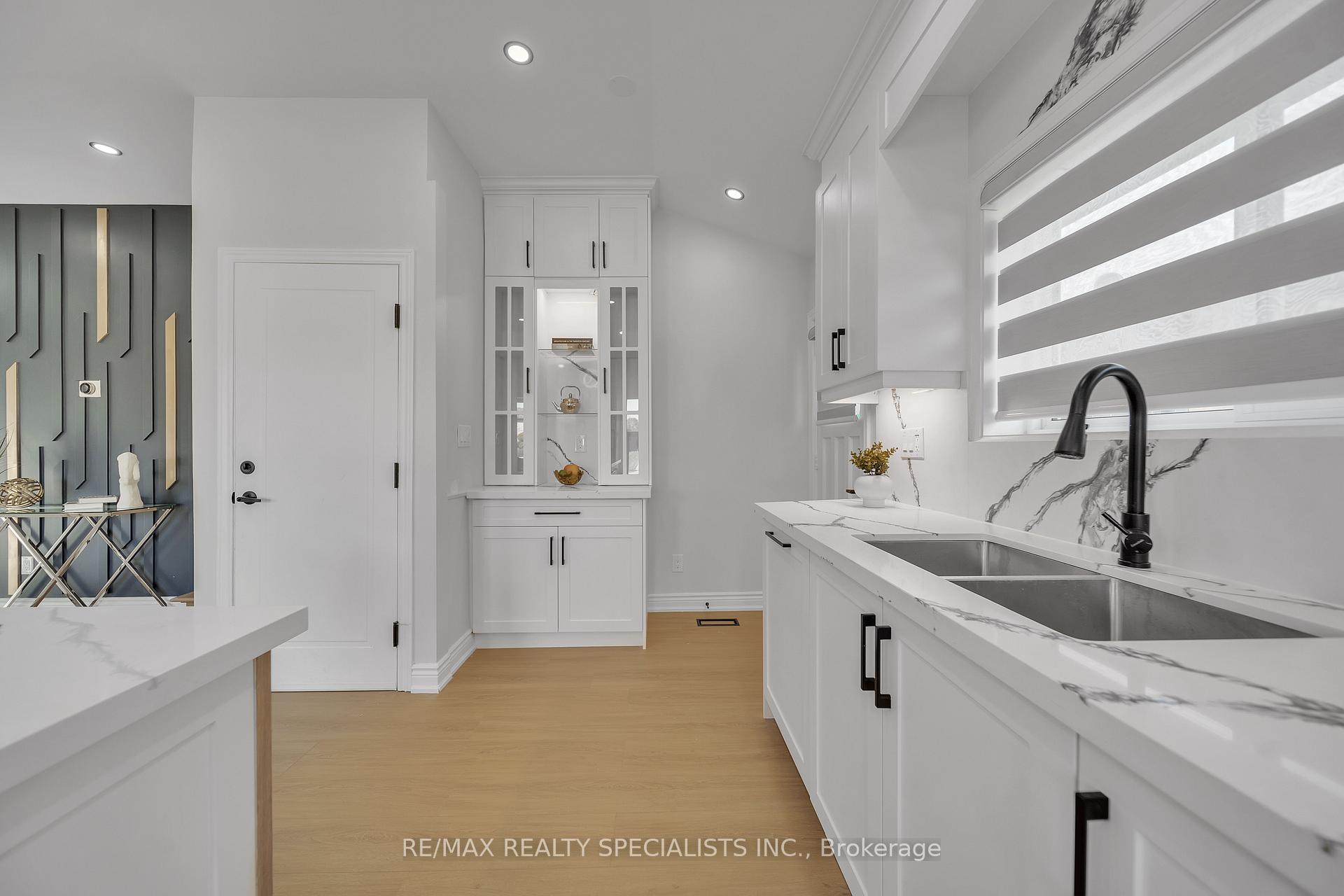 Photo 3 of 9 Pleaseley Road, Brampton, Brampton East — HOMEH