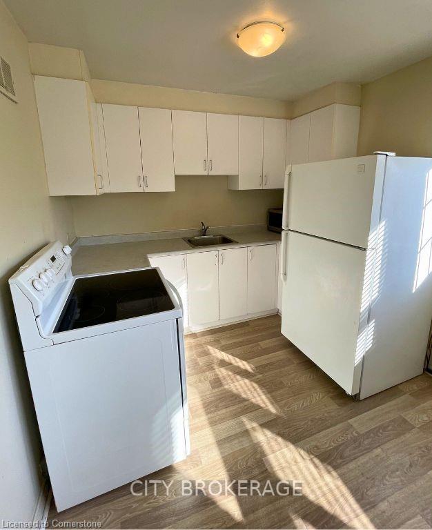 Photo 6 of 383 East 22nd Street, Hamilton, Burkholme — HOMEH