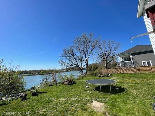 Photo 2 of 115A Main Street, St. Catharines, Port Dalhousie — HOMEH