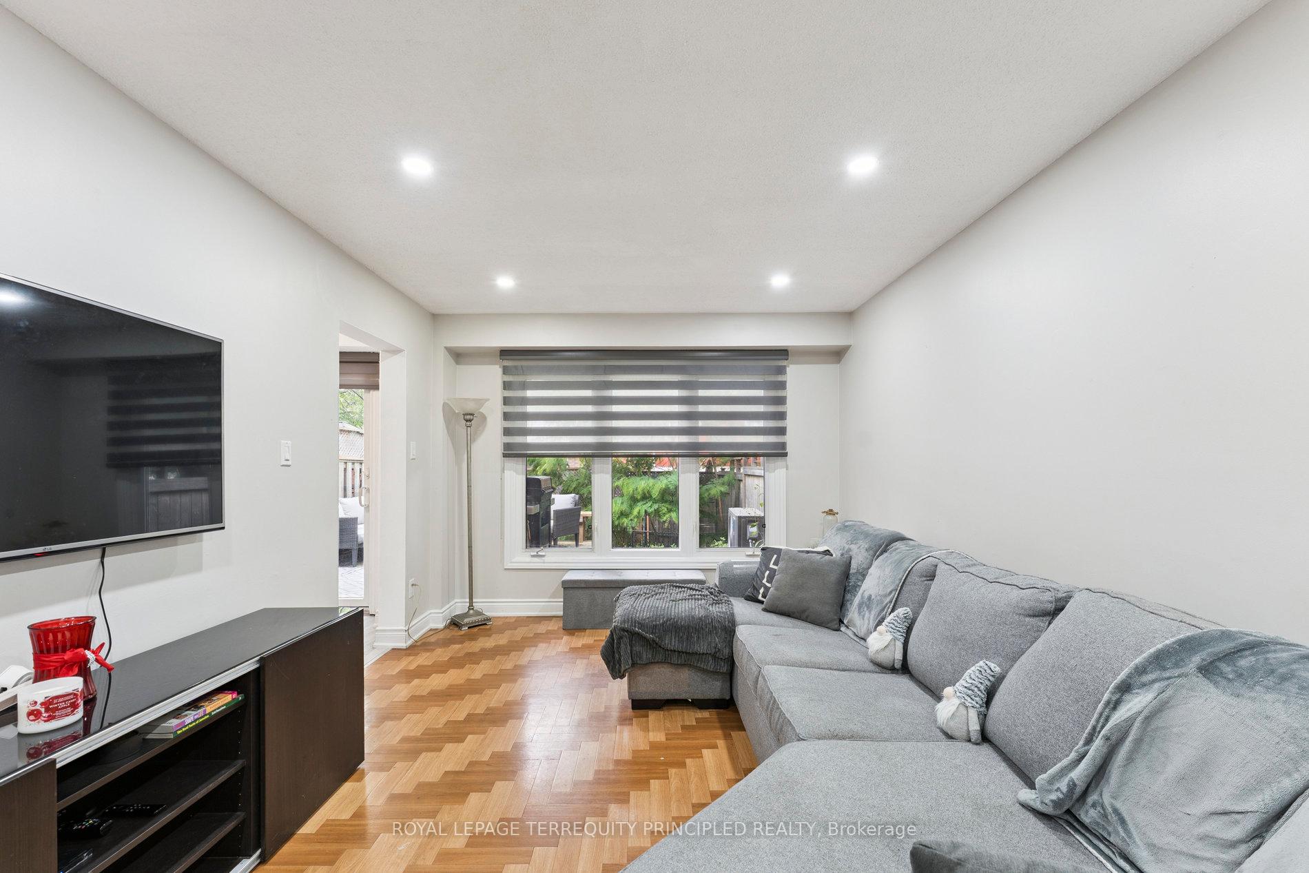 Photo 30 of 97 Royal Salisbury Way, Brampton, Madoc — HOMEH