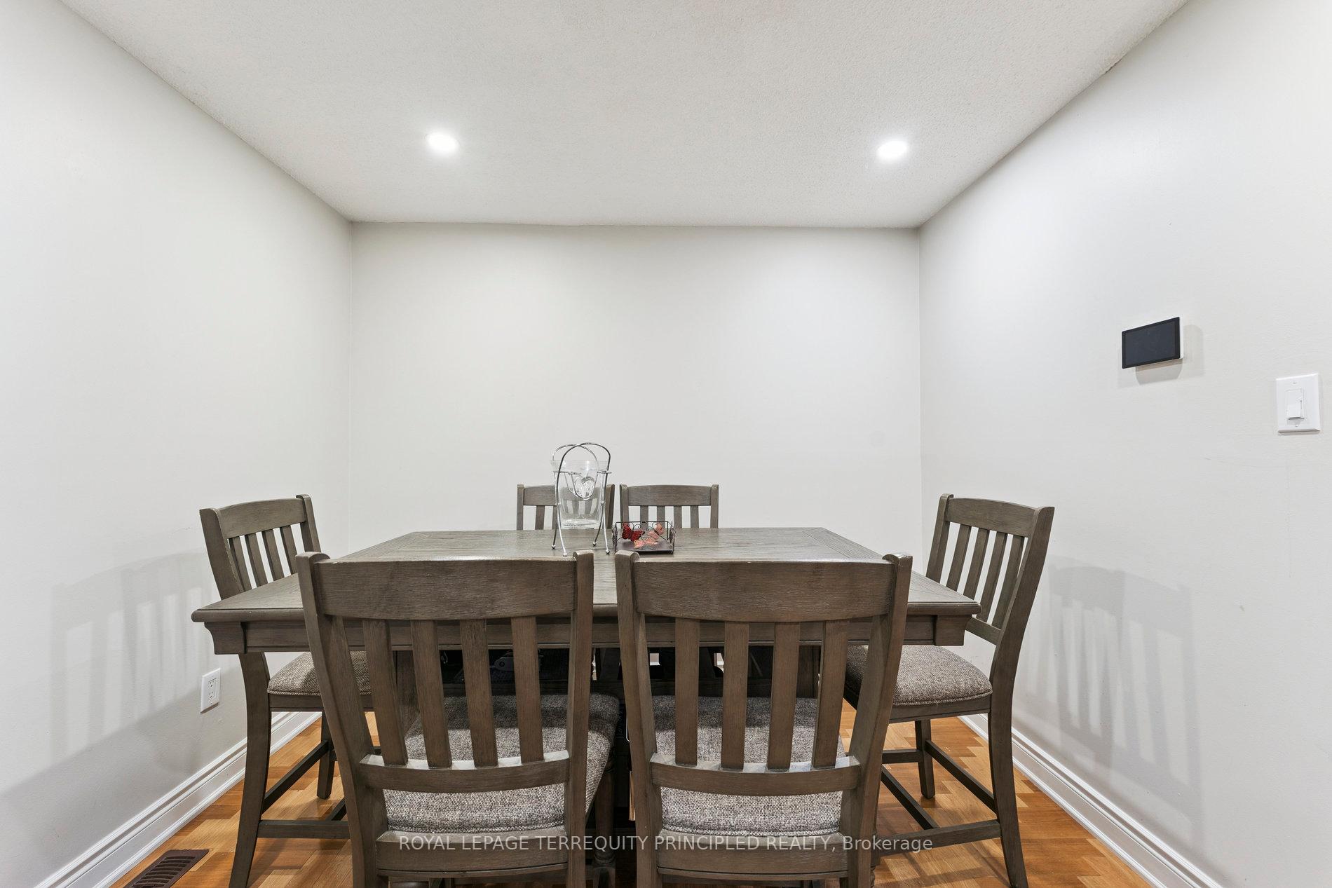 Photo 29 of 97 Royal Salisbury Way, Brampton, Madoc — HOMEH