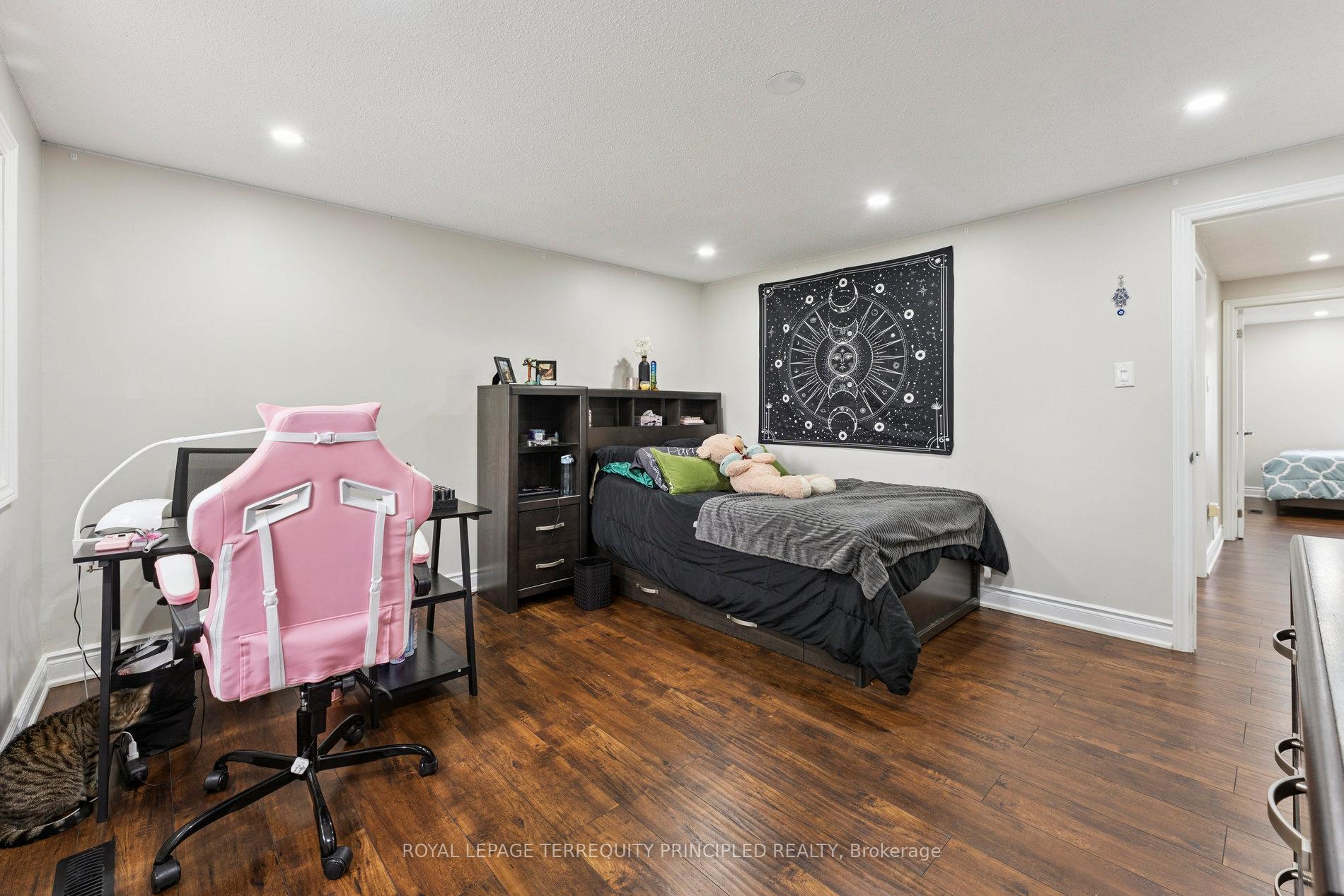 Photo 24 of 97 Royal Salisbury Way, Brampton, Madoc — HOMEH