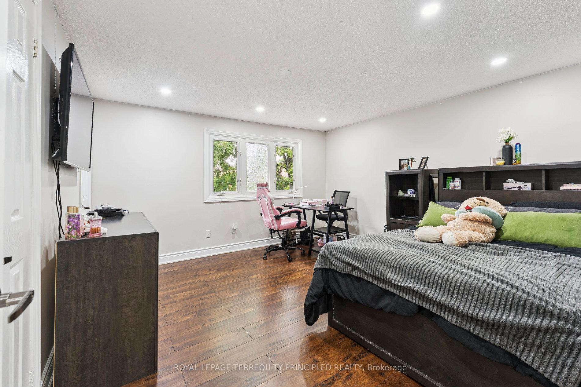 Photo 28 of 97 Royal Salisbury Way, Brampton, Madoc — HOMEH