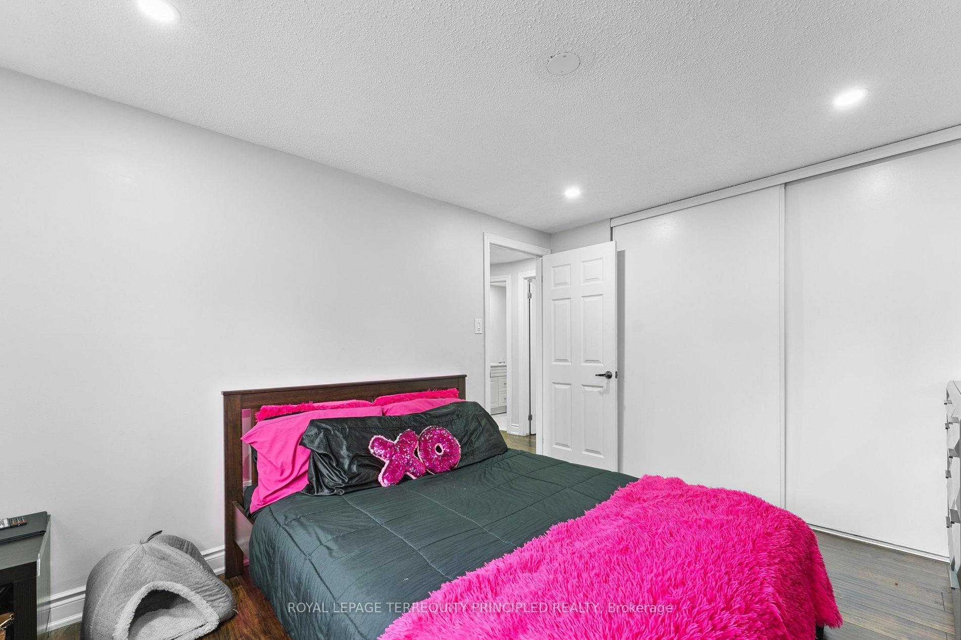Photo 9 of 97 Royal Salisbury Way, Brampton, Madoc — HOMEH