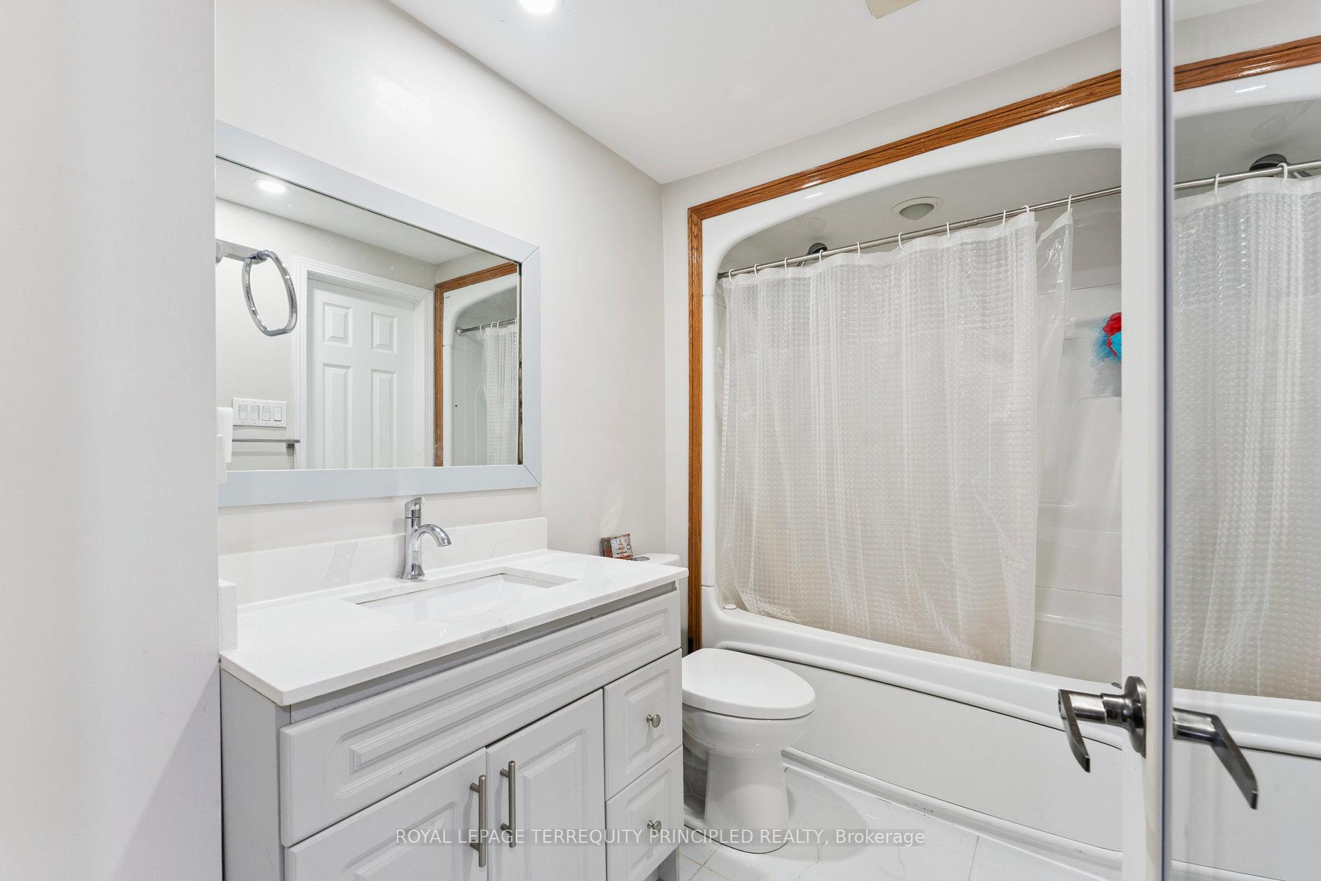 Photo 26 of 97 Royal Salisbury Way, Brampton, Madoc — HOMEH