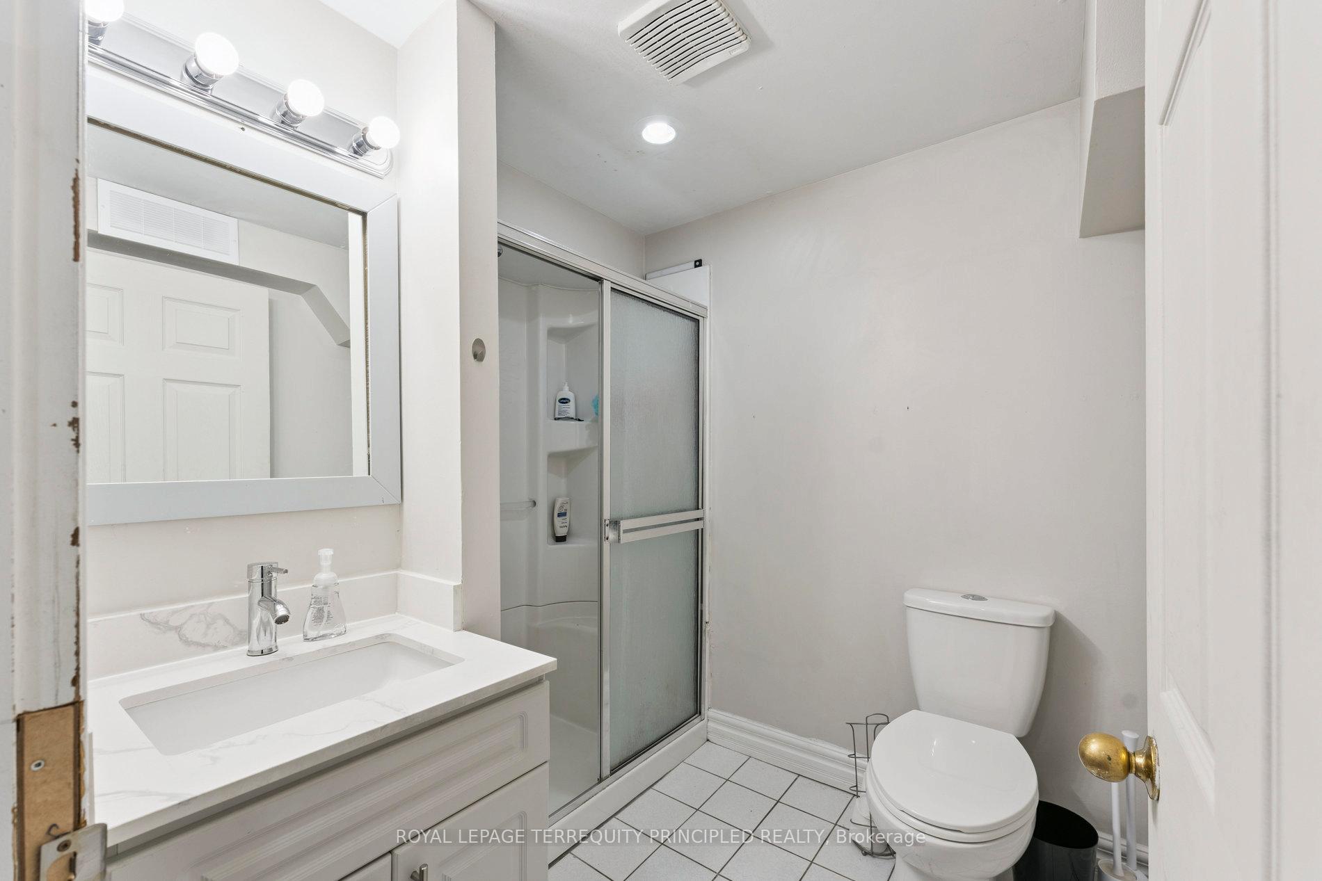 Photo 12 of 97 Royal Salisbury Way, Brampton, Madoc — HOMEH