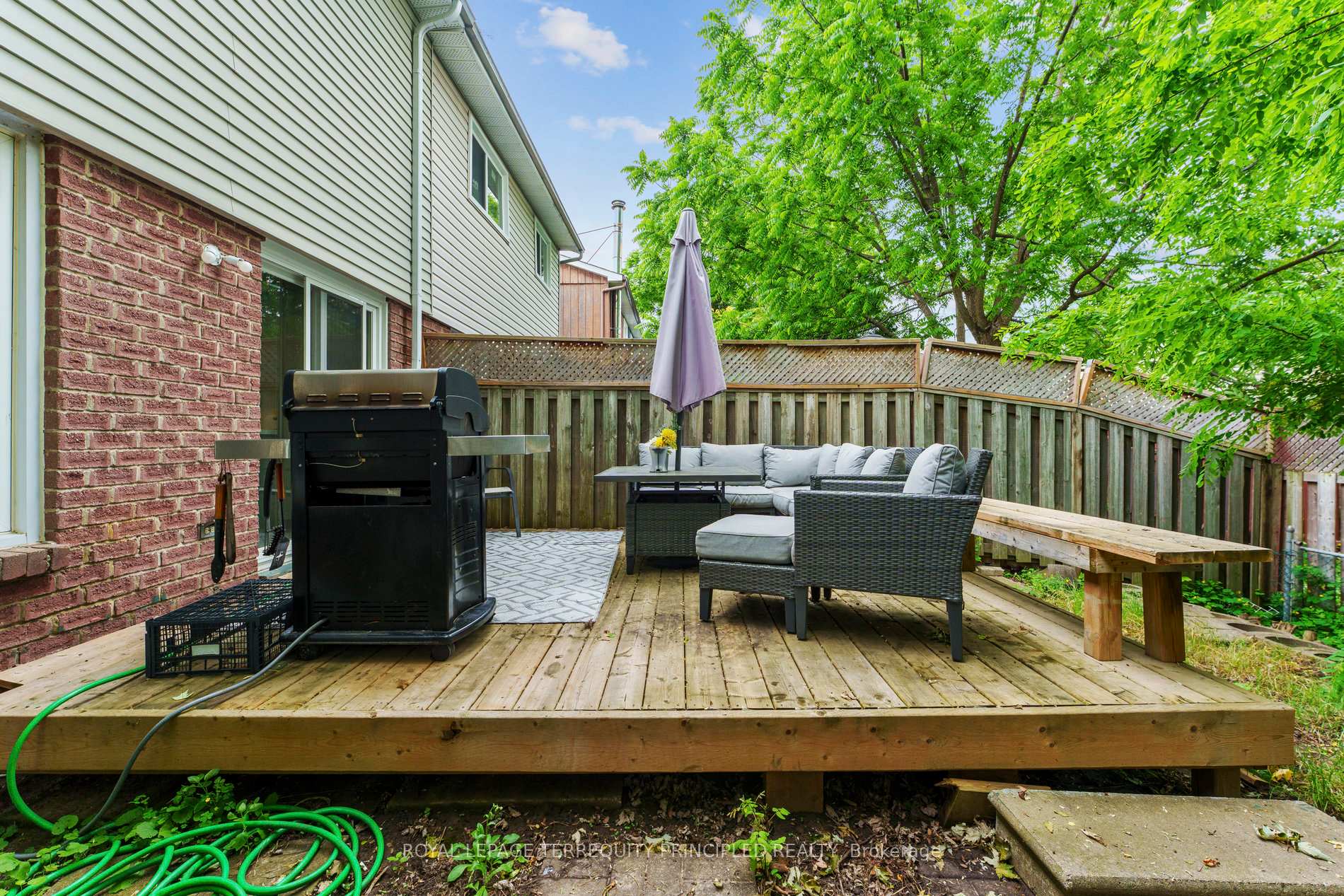 Photo 16 of 97 Royal Salisbury Way, Brampton, Madoc — HOMEH