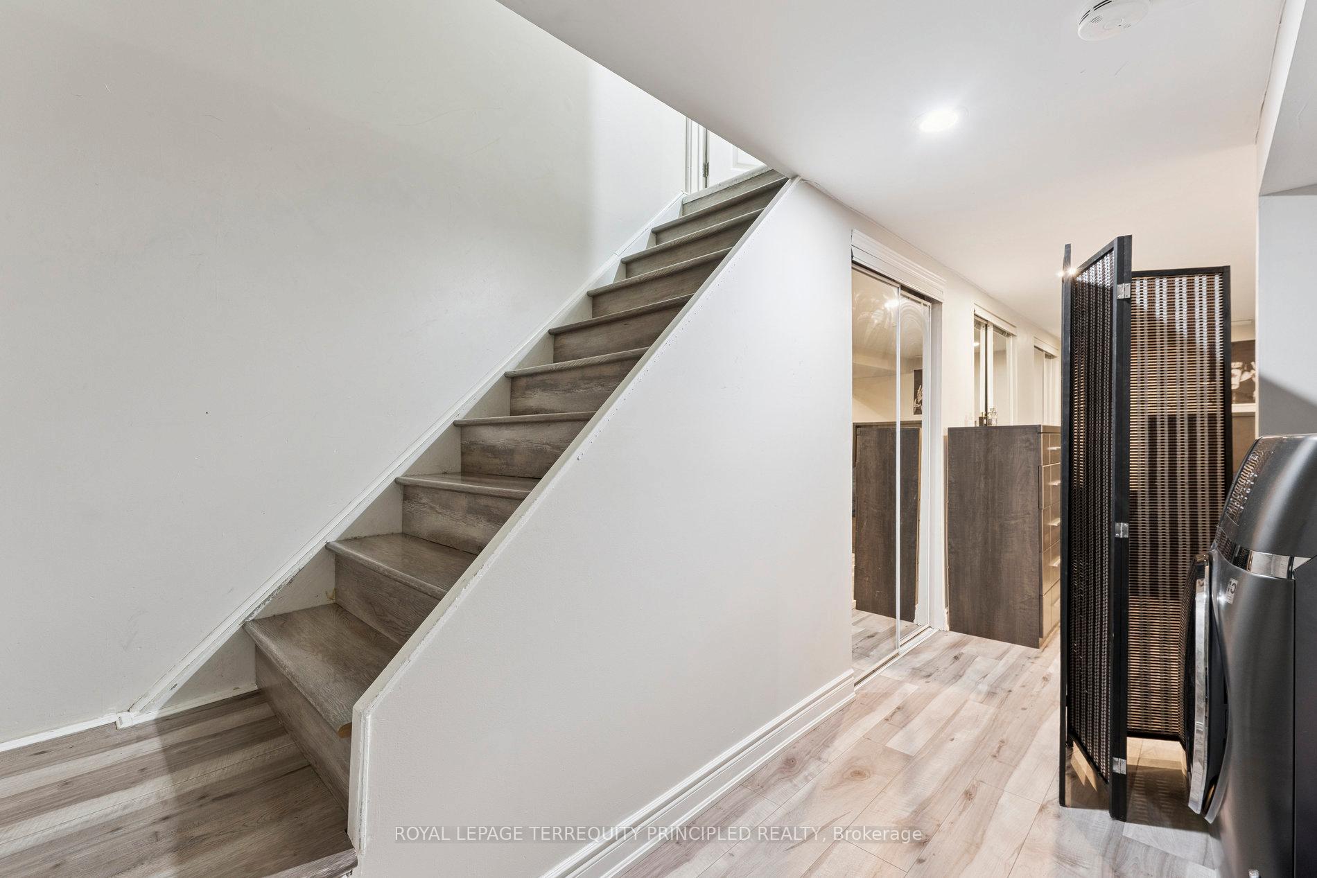 Photo 31 of 97 Royal Salisbury Way, Brampton, Madoc — HOMEH