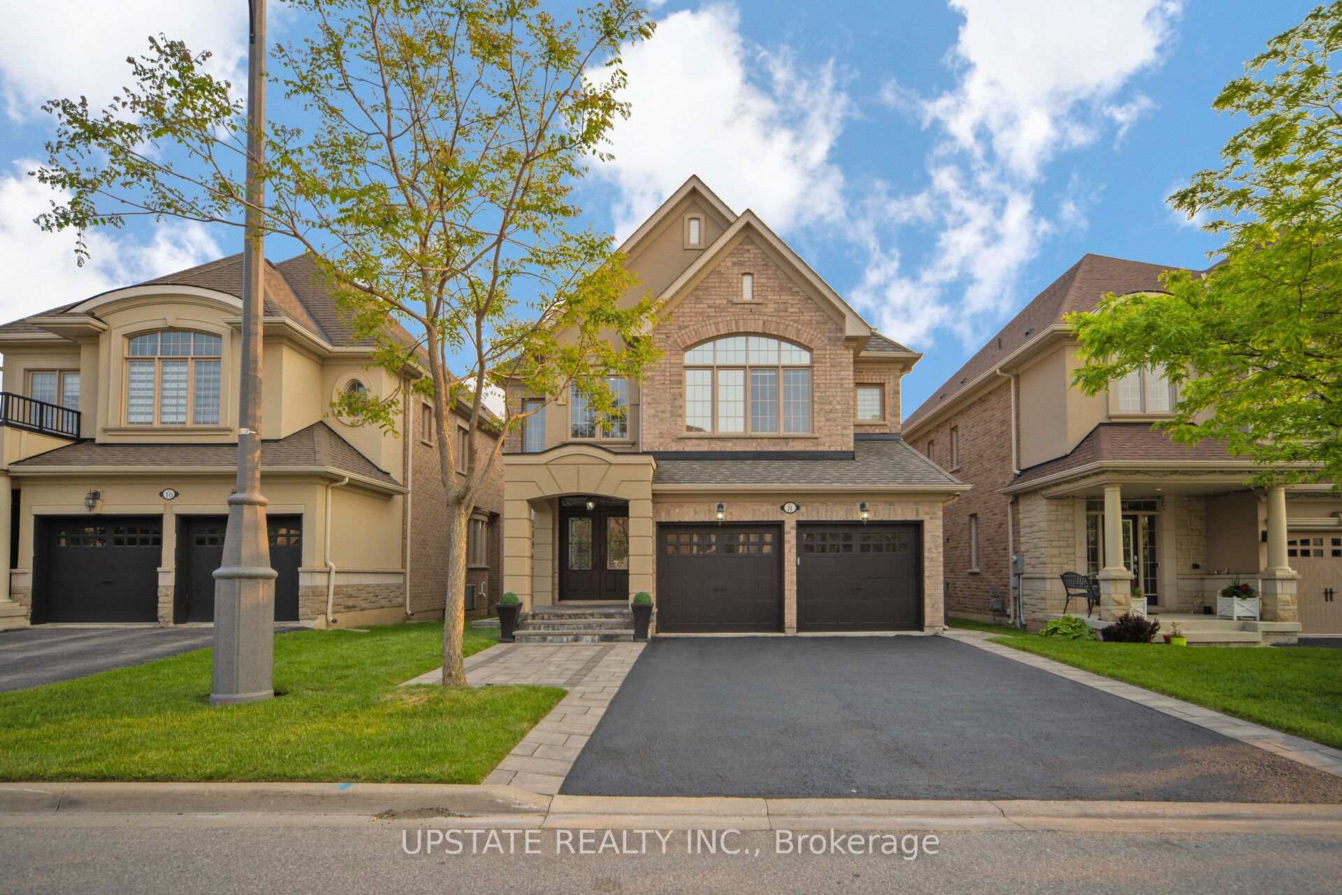 Photo 1 of 8 Lost Canyon Way, Brampton, Credit Valley — HOMEH
