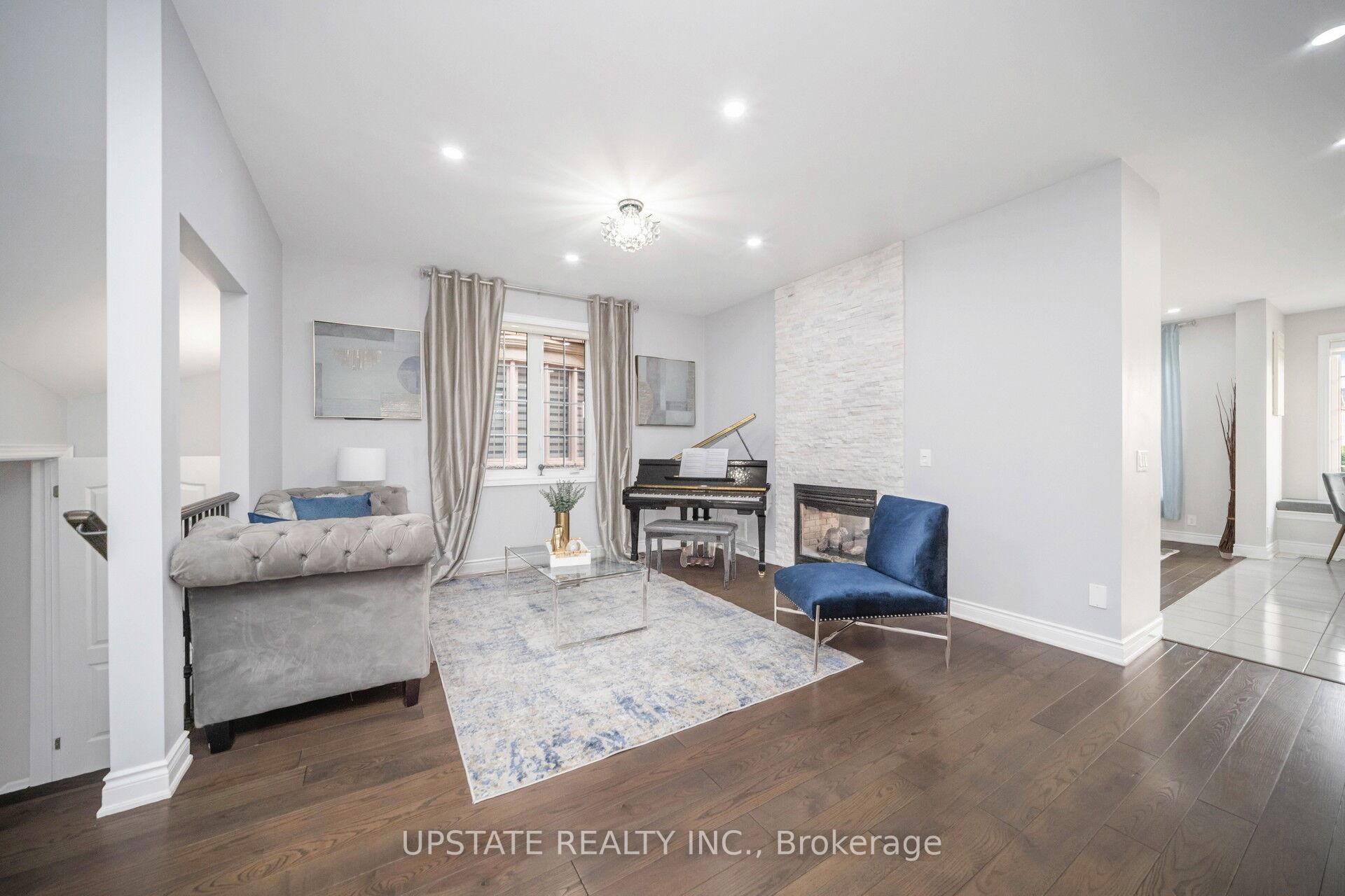 Photo 5 of 8 Lost Canyon Way, Brampton, Credit Valley — HOMEH