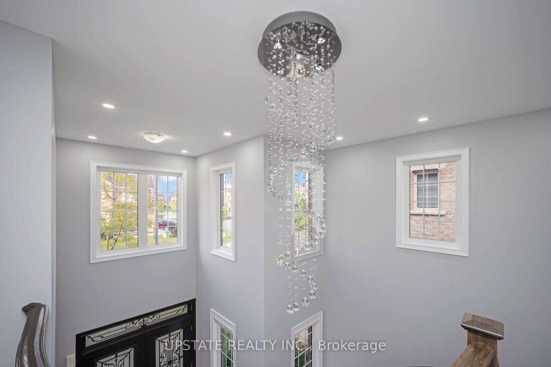 Photo 23 of 8 Lost Canyon Way, Brampton, Credit Valley — HOMEH