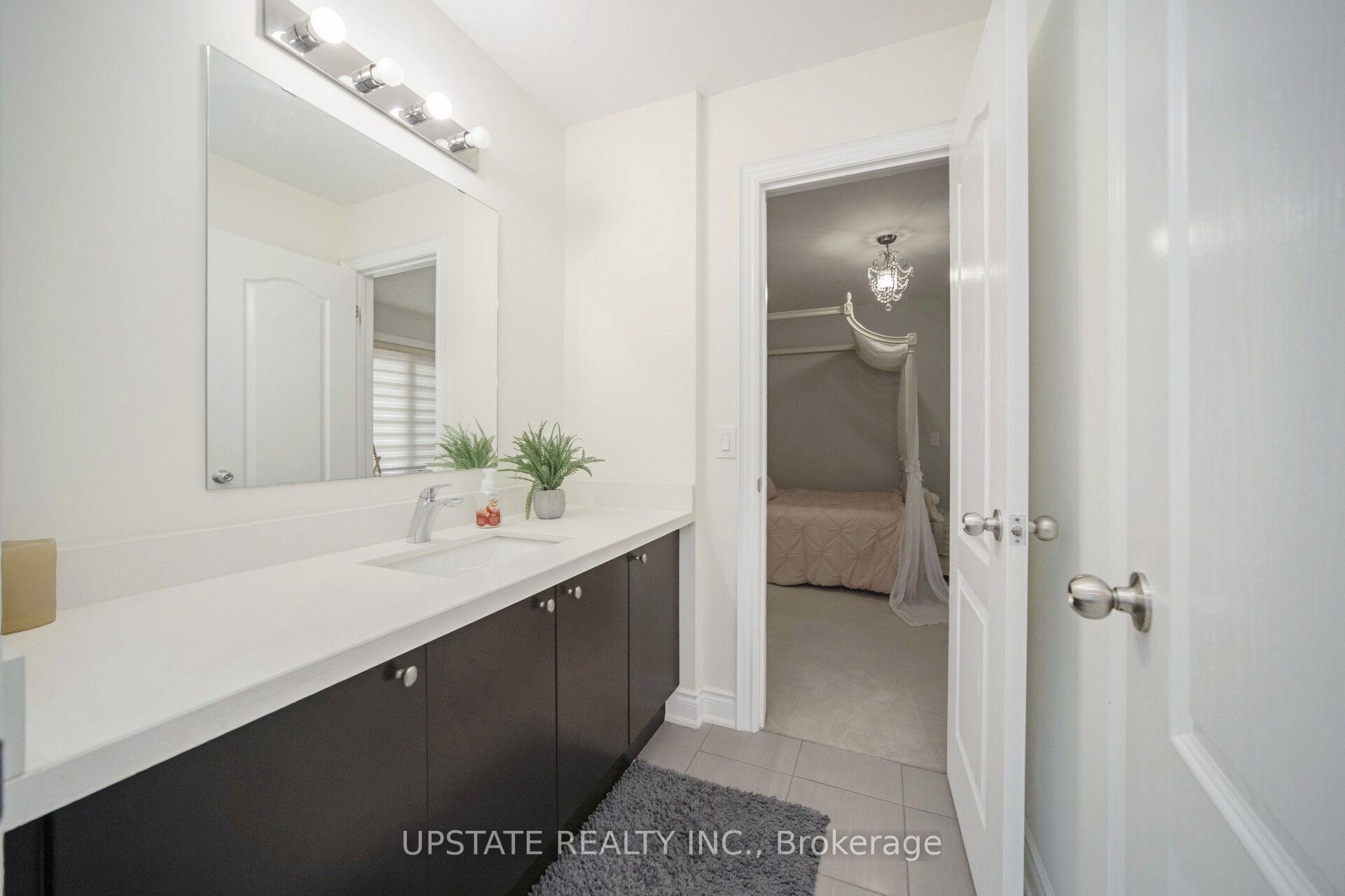 Photo 30 of 8 Lost Canyon Way, Brampton, Credit Valley — HOMEH