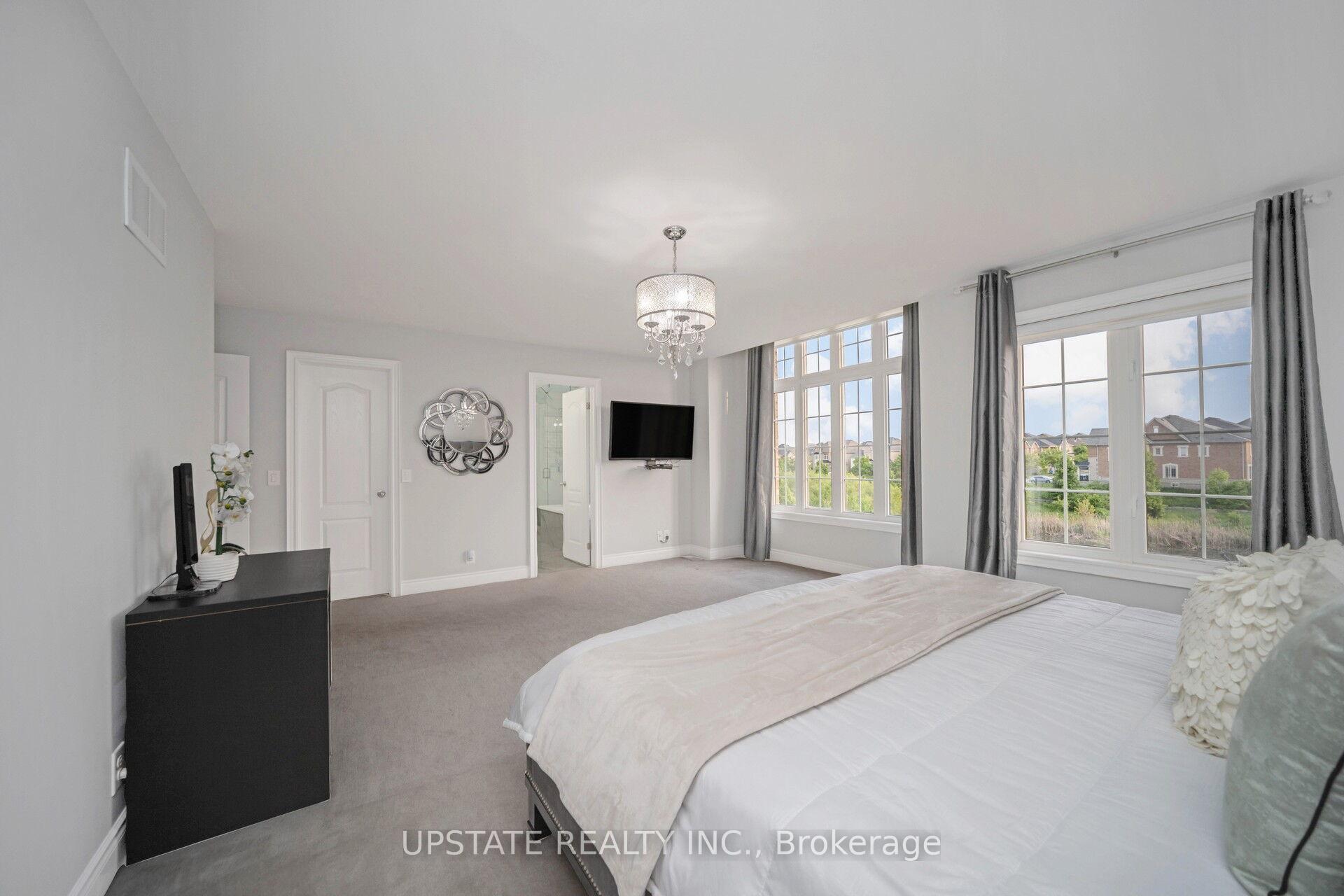 Photo 18 of 8 Lost Canyon Way, Brampton, Credit Valley — HOMEH