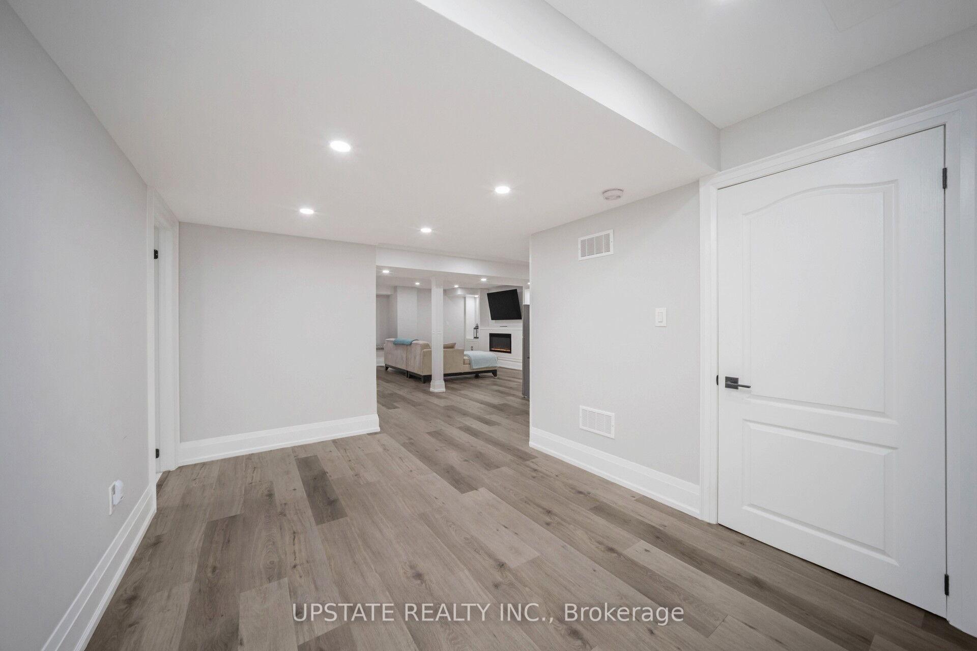 Photo 40 of 8 Lost Canyon Way, Brampton, Credit Valley — HOMEH