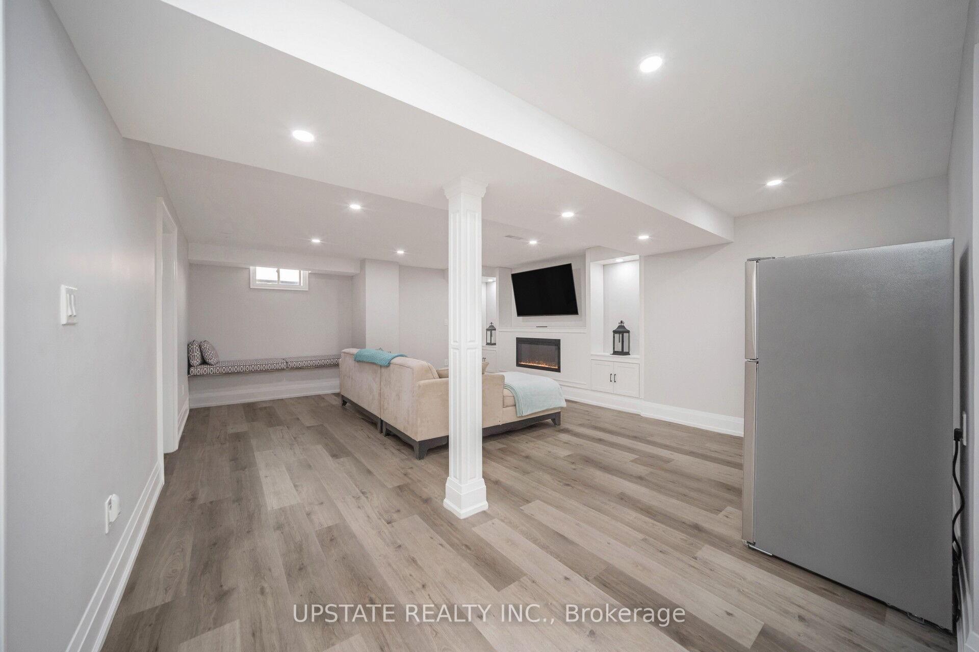 Photo 21 of 8 Lost Canyon Way, Brampton, Credit Valley — HOMEH