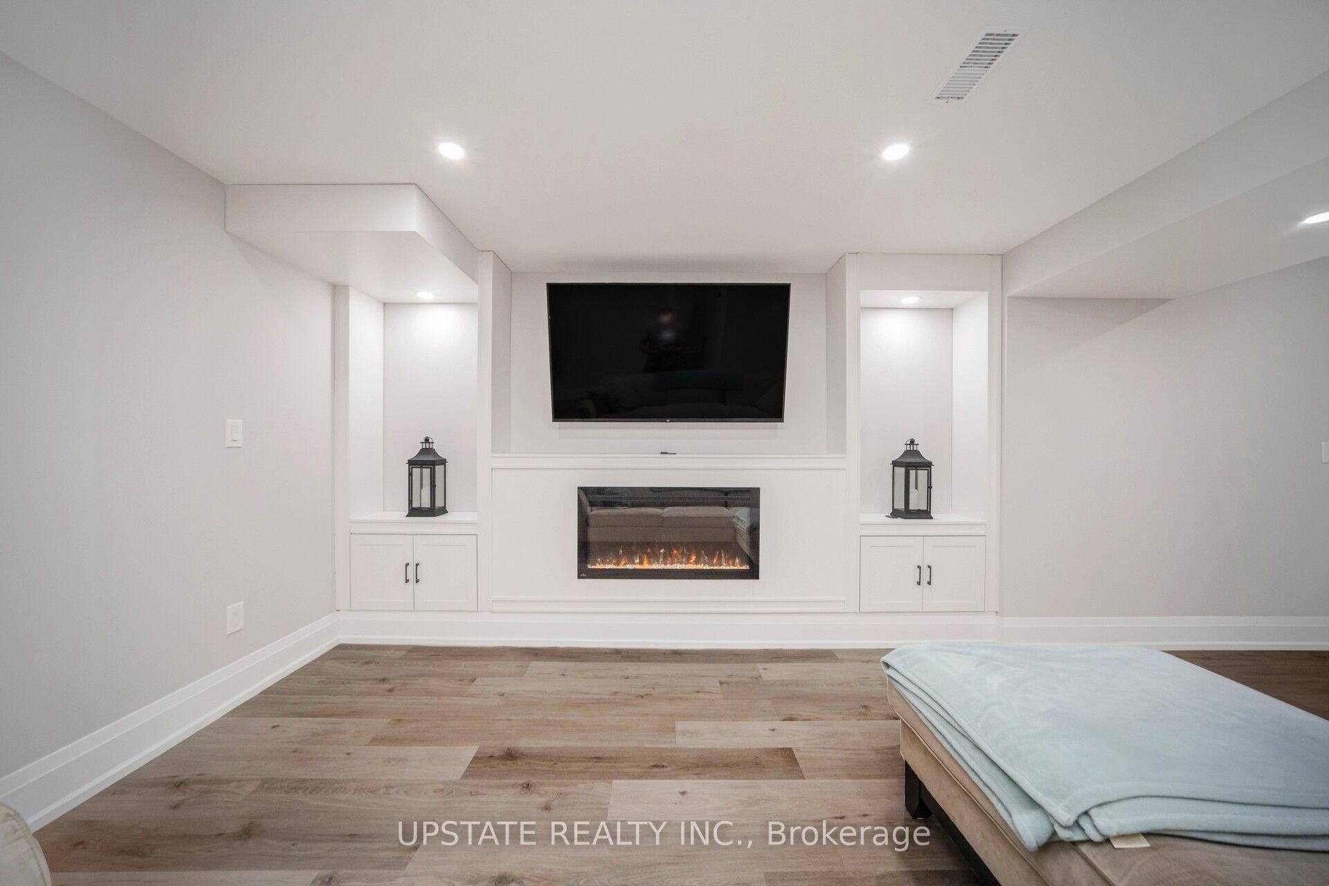 Photo 45 of 8 Lost Canyon Way, Brampton, Credit Valley — HOMEH