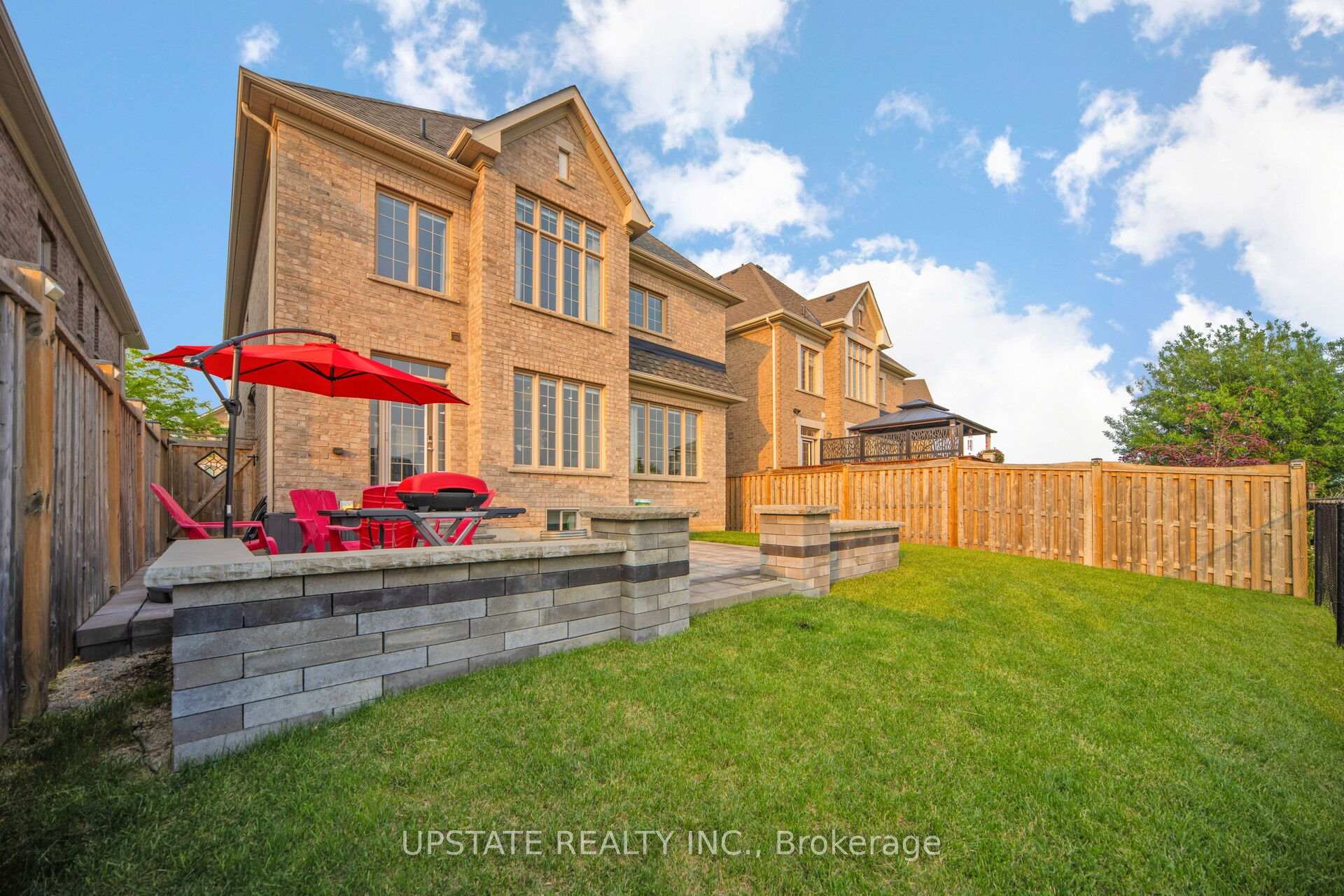 Photo 39 of 8 Lost Canyon Way, Brampton, Credit Valley — HOMEH