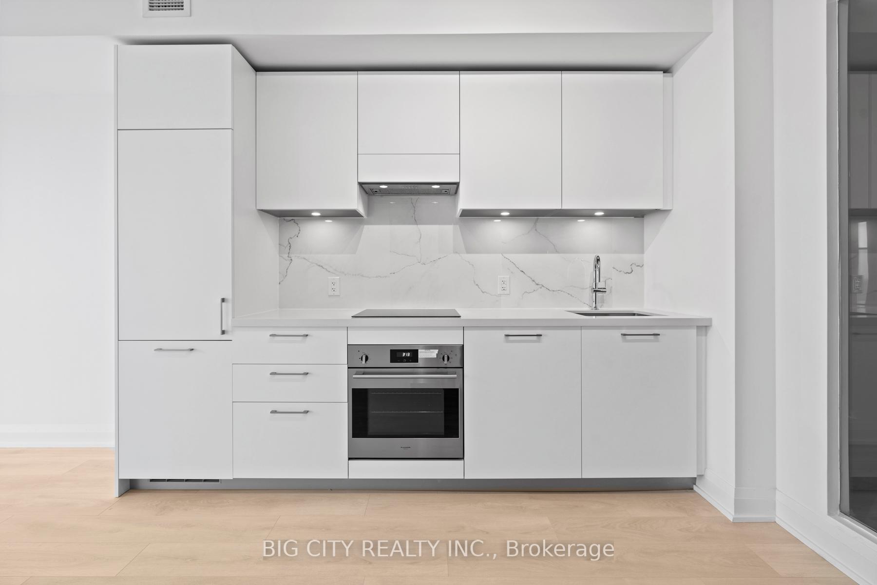Photo 5 of Unit 1009, 33 Frederick Todd Way, Toronto, Thorncliffe Park — HOMEH