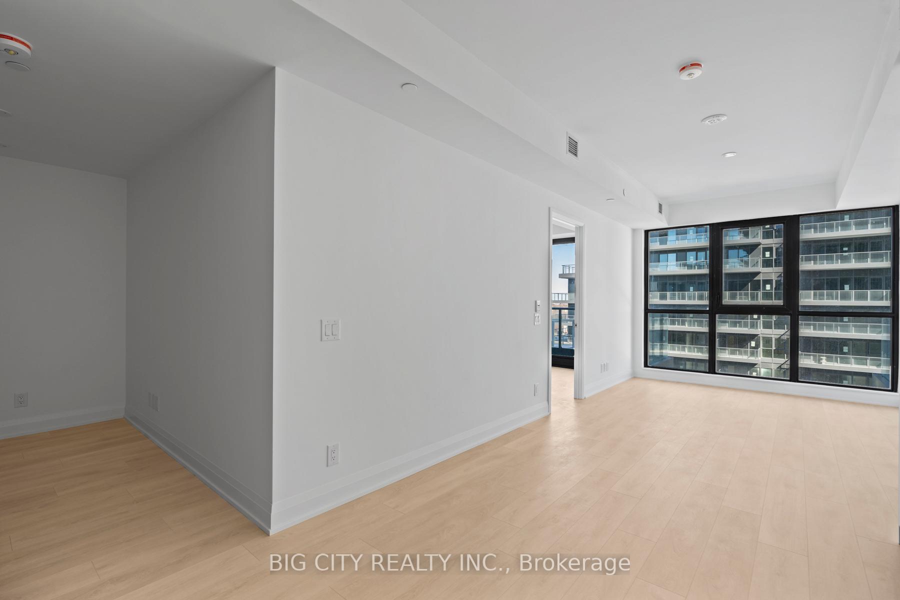 Photo 7 of Unit 1009, 33 Frederick Todd Way, Toronto, Thorncliffe Park — HOMEH