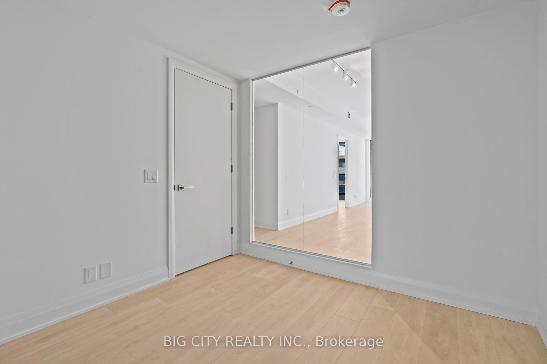 Photo 11 of Unit 1009, 33 Frederick Todd Way, Toronto, Thorncliffe Park — HOMEH
