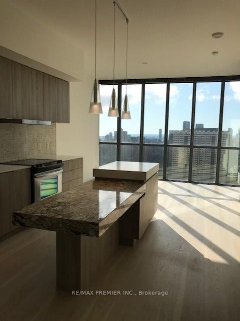 Photo 3 of Unit 2202, 101 Charles Street E, Toronto, Church-Yonge Corridor — HOMEH