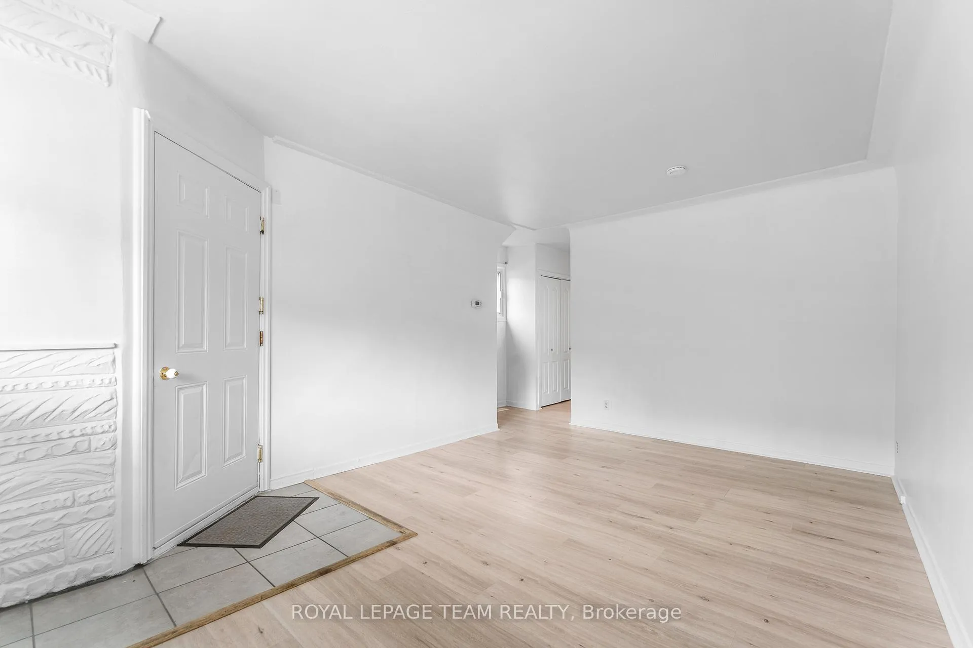 Photo 3 of 109 Marier Avenue, Ottawa, Vanier — HOMEH