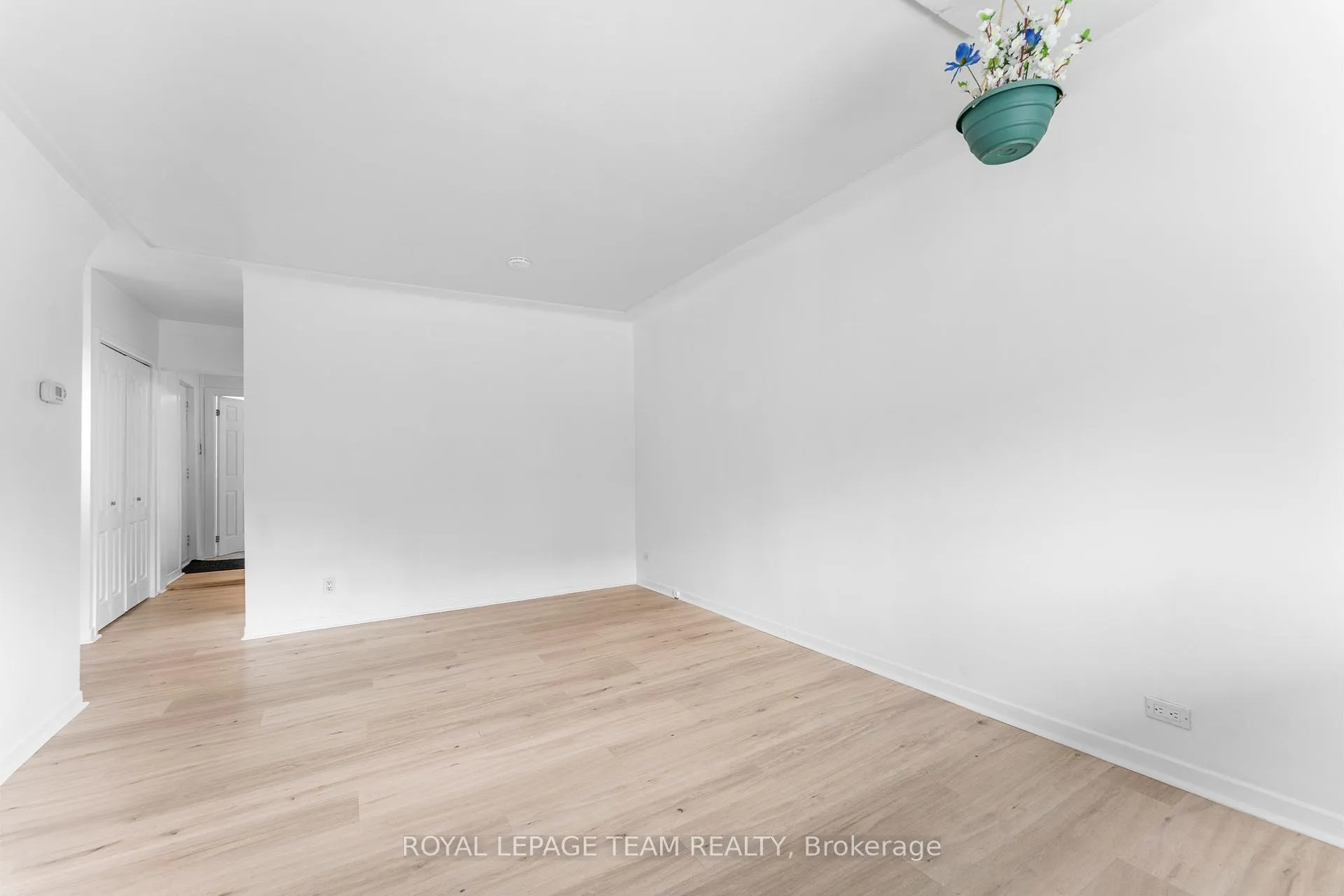 Photo 6 of 109 Marier Avenue, Ottawa, Vanier — HOMEH