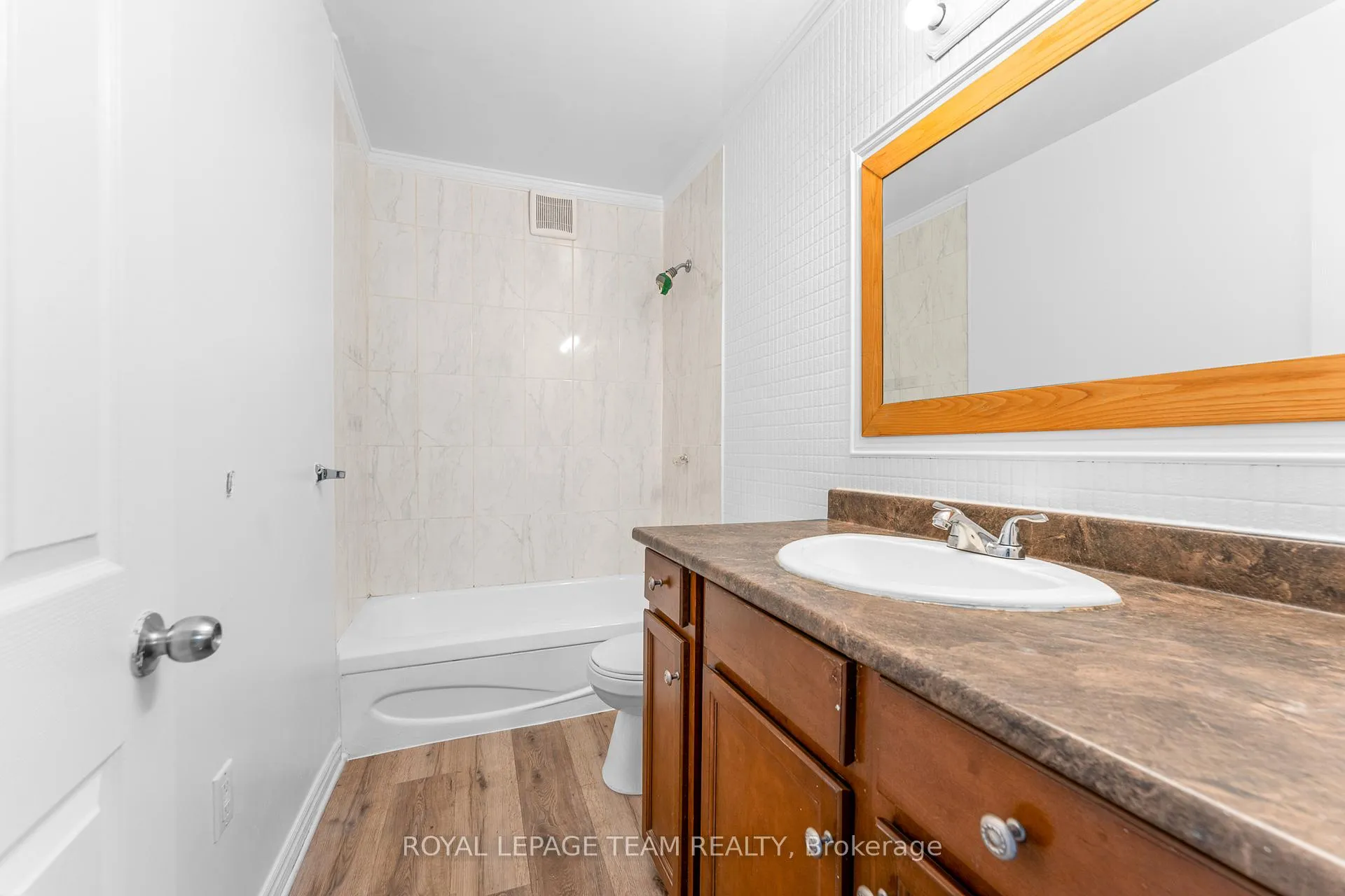 Photo 11 of 109 Marier Avenue, Ottawa, Vanier — HOMEH
