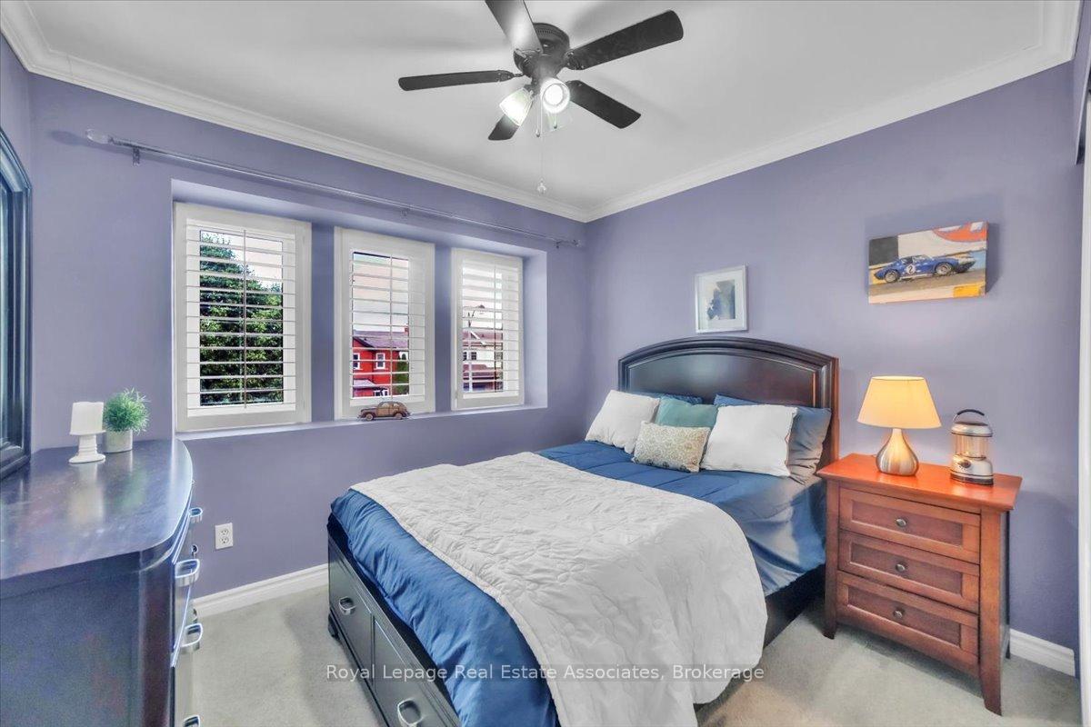 Photo 18 of 3 Stoneledge Circle, Brampton, Sandringham-Wellington — HOMEH