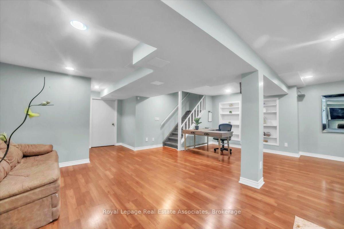 Photo 24 of 3 Stoneledge Circle, Brampton, Sandringham-Wellington — HOMEH