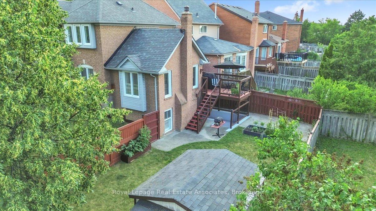 Photo 20 of 3 Stoneledge Circle, Brampton, Sandringham-Wellington — HOMEH