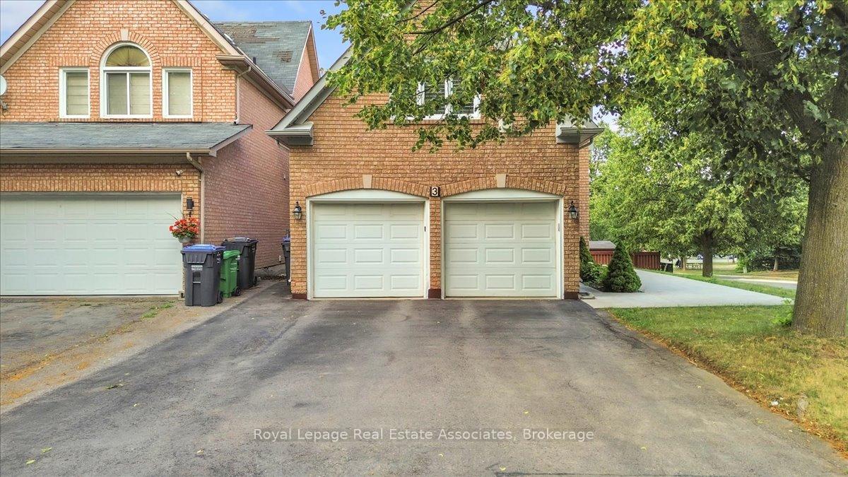 Photo 23 of 3 Stoneledge Circle, Brampton, Sandringham-Wellington — HOMEH