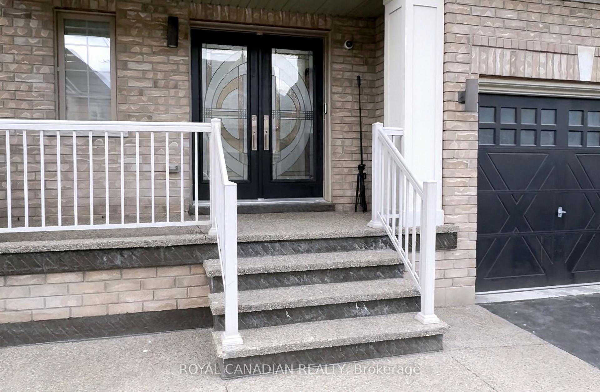 Photo 5 of 8 Templar Street, Brampton, Credit Valley — HOMEH