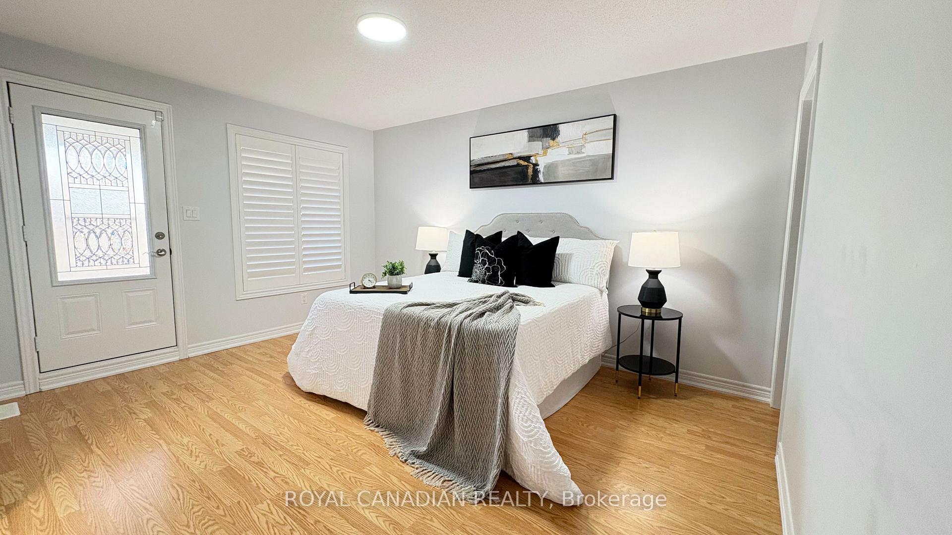 Photo 3 of 8 Templar Street, Brampton, Credit Valley — HOMEH