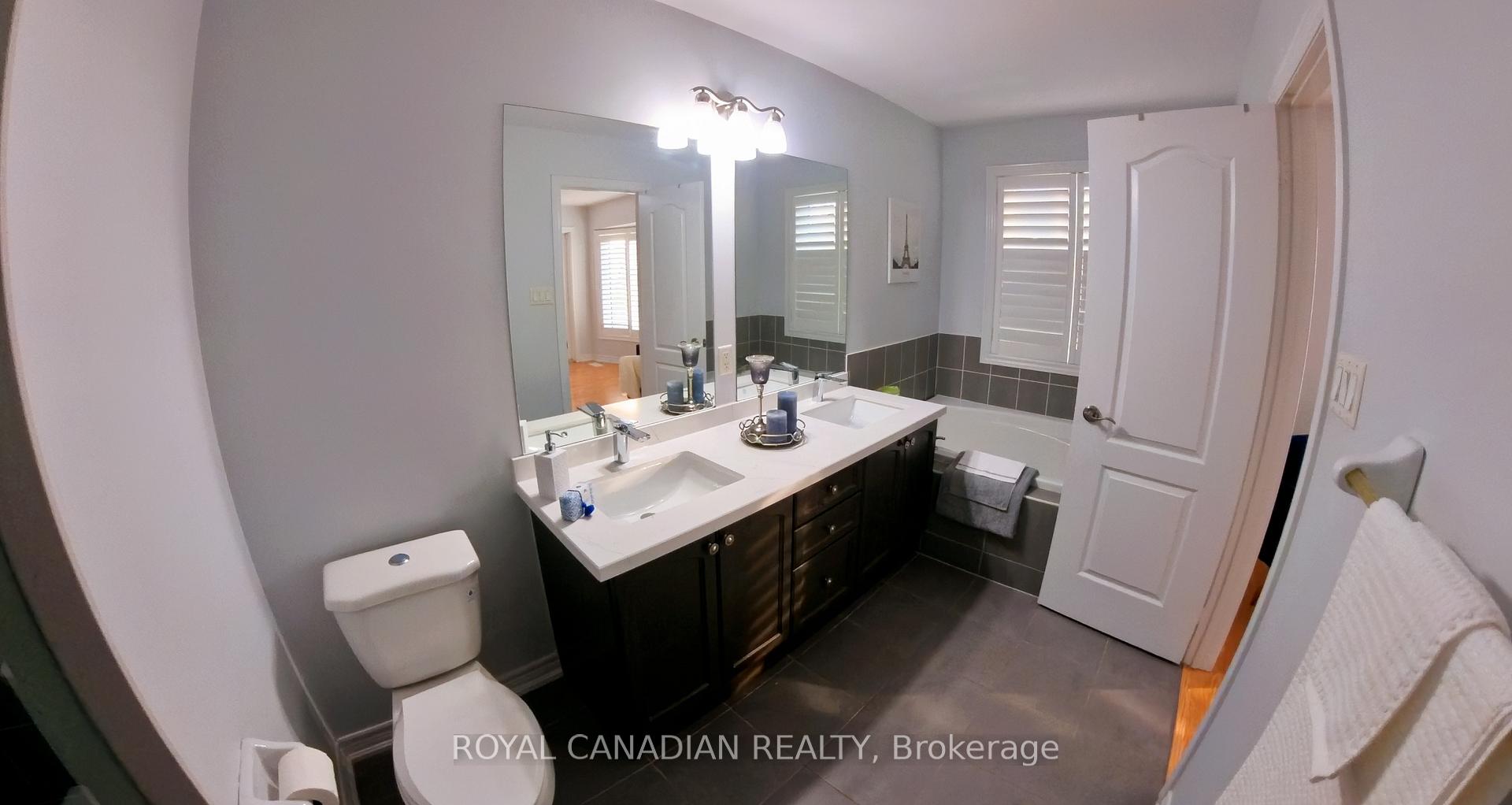 Photo 10 of 8 Templar Street, Brampton, Credit Valley — HOMEH