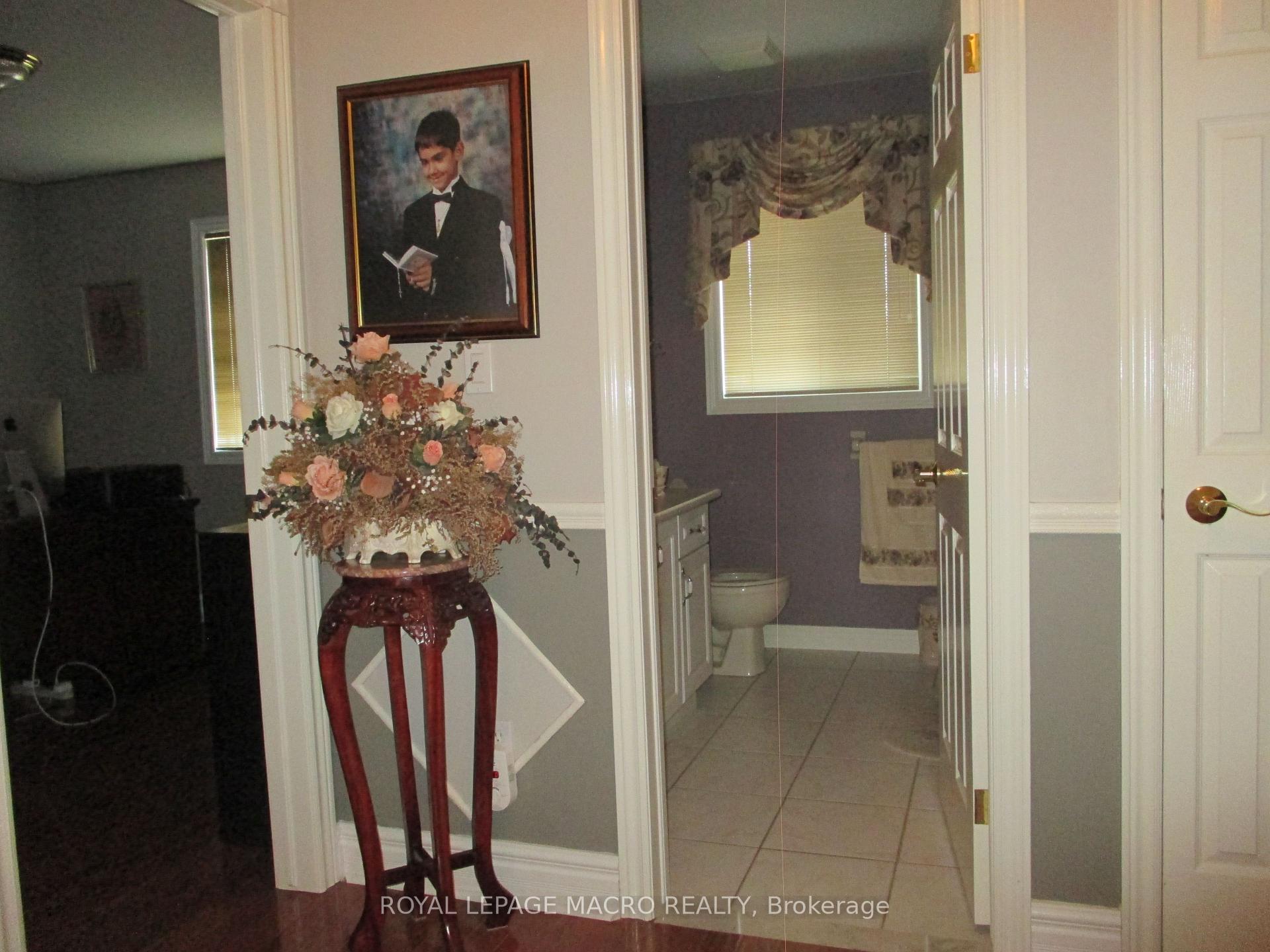 Photo 21 of 22 Resolute Drive, Hamilton, Crerar — HOMEH