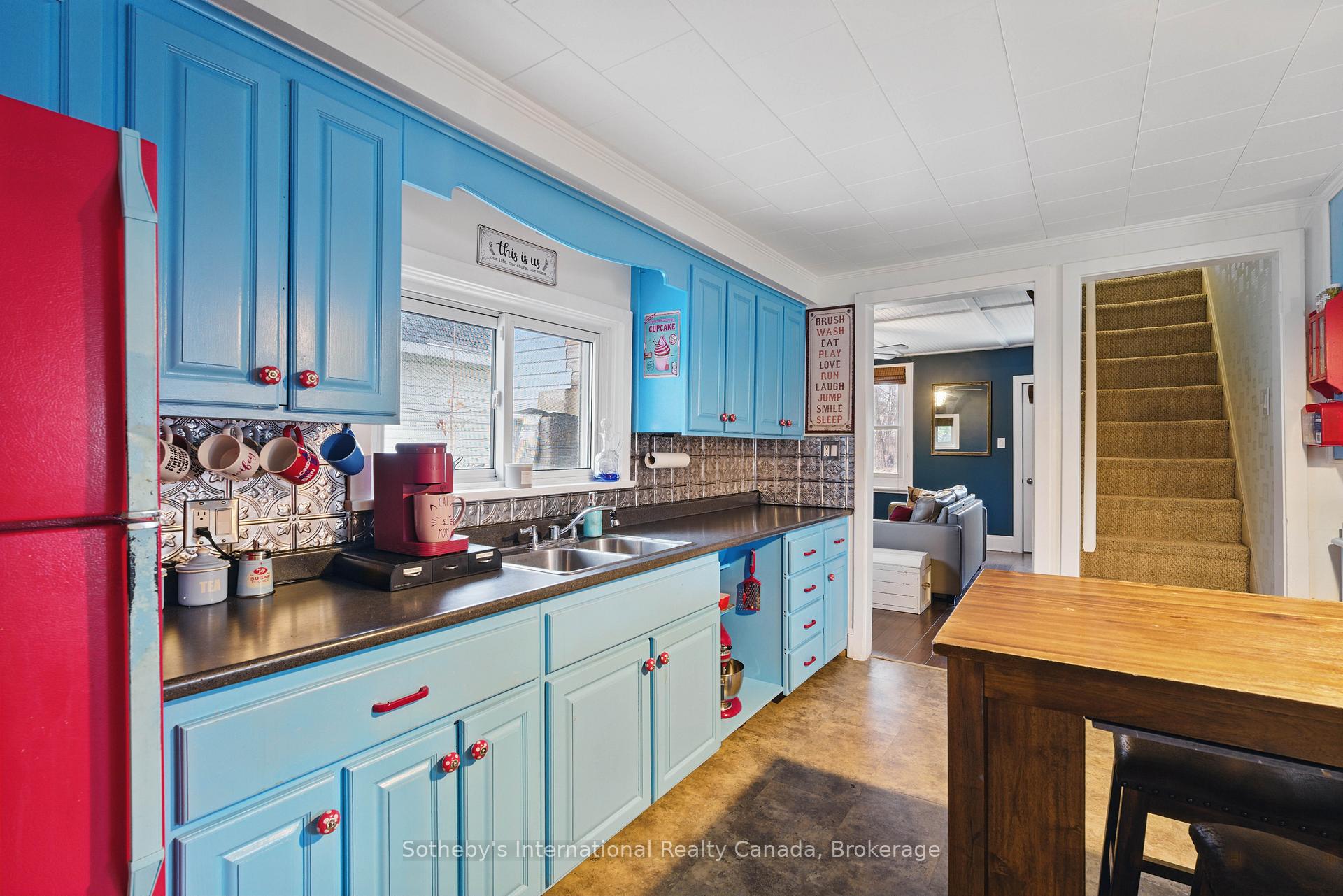 Photo 6 of 241 Phillip Street E, Gravenhurst, Muskoka (S) — HOMEH
