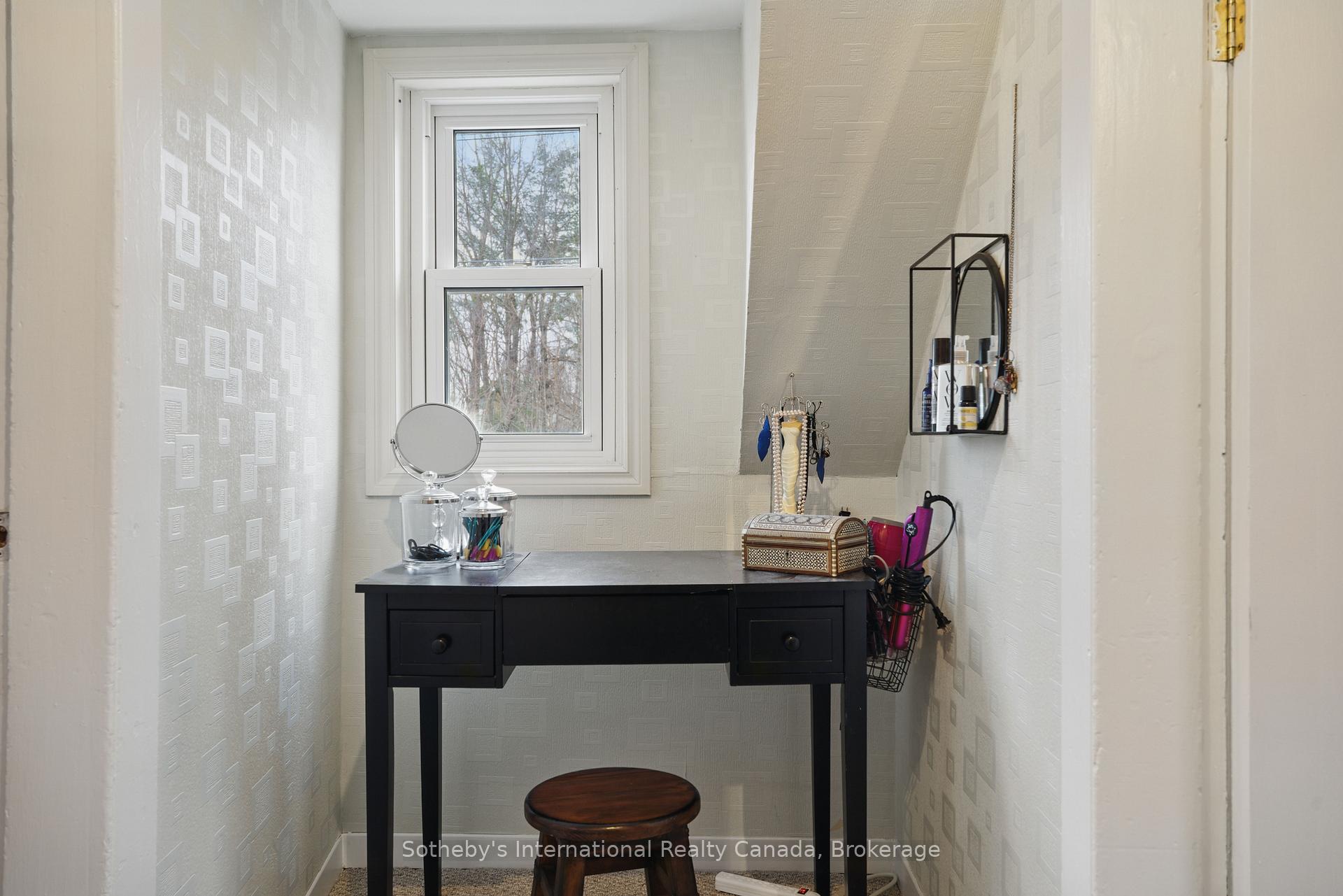 Photo 13 of 241 Phillip Street E, Gravenhurst, Muskoka (S) — HOMEH