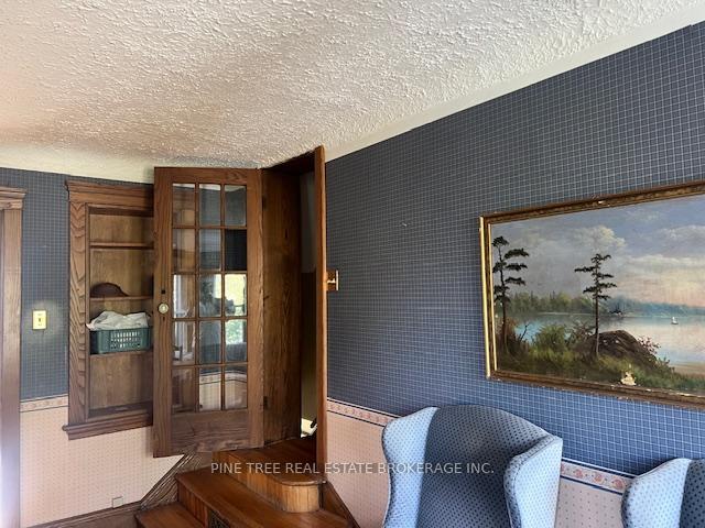 Photo 3 of 31 Paisley Avenue S, Hamilton, Westdale — HOMEH