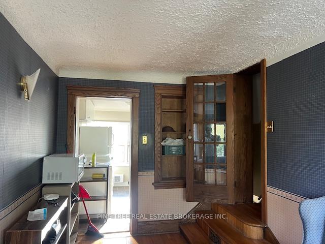 Photo 4 of 31 Paisley Avenue S, Hamilton, Westdale — HOMEH