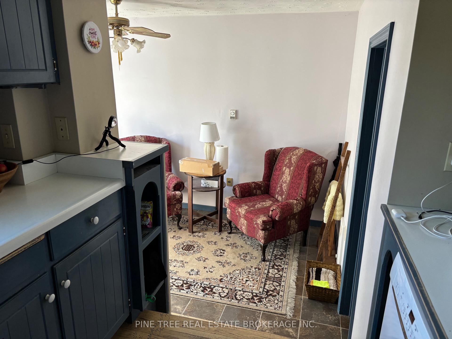Photo 12 of 31 Paisley Avenue S, Hamilton, Westdale — HOMEH