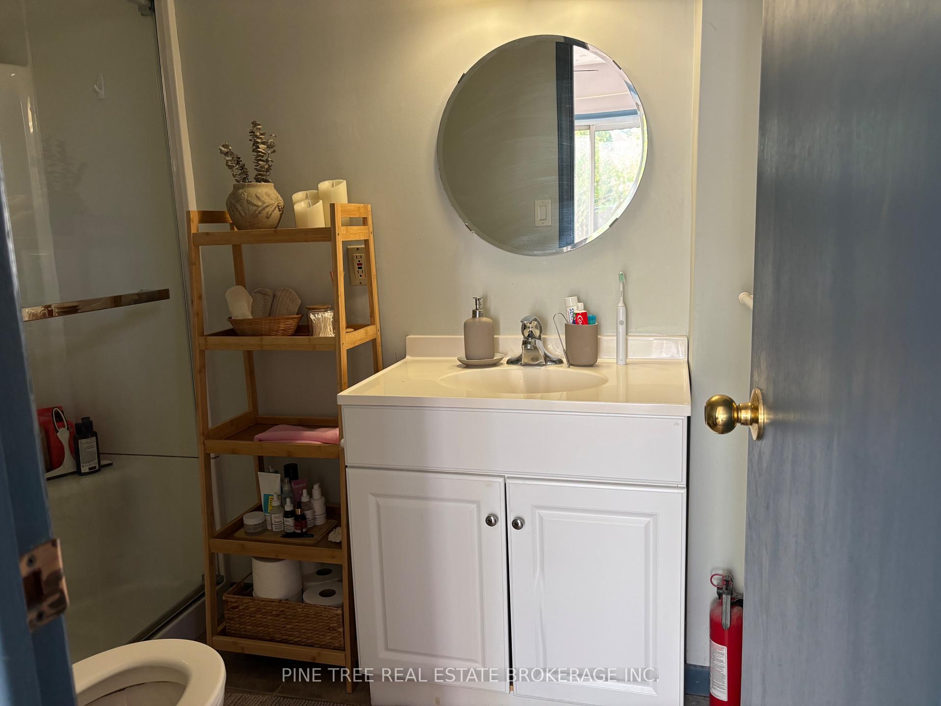 Photo 15 of 31 Paisley Avenue S, Hamilton, Westdale — HOMEH