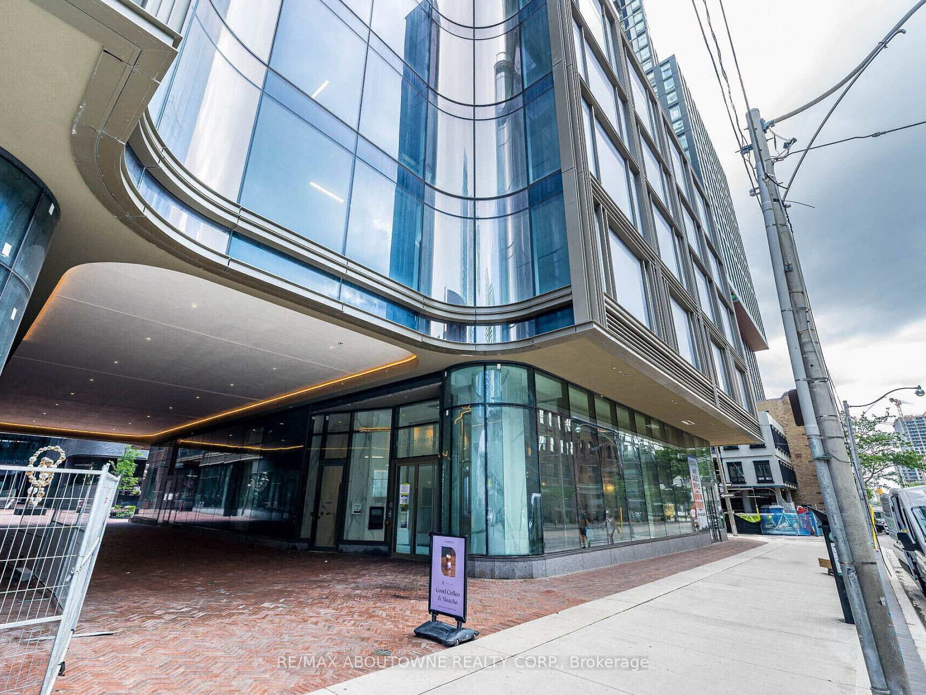 Photo 3 of Unit 5109, 88 Queen Street E, Toronto, Church-Yonge Corridor — HOMEH