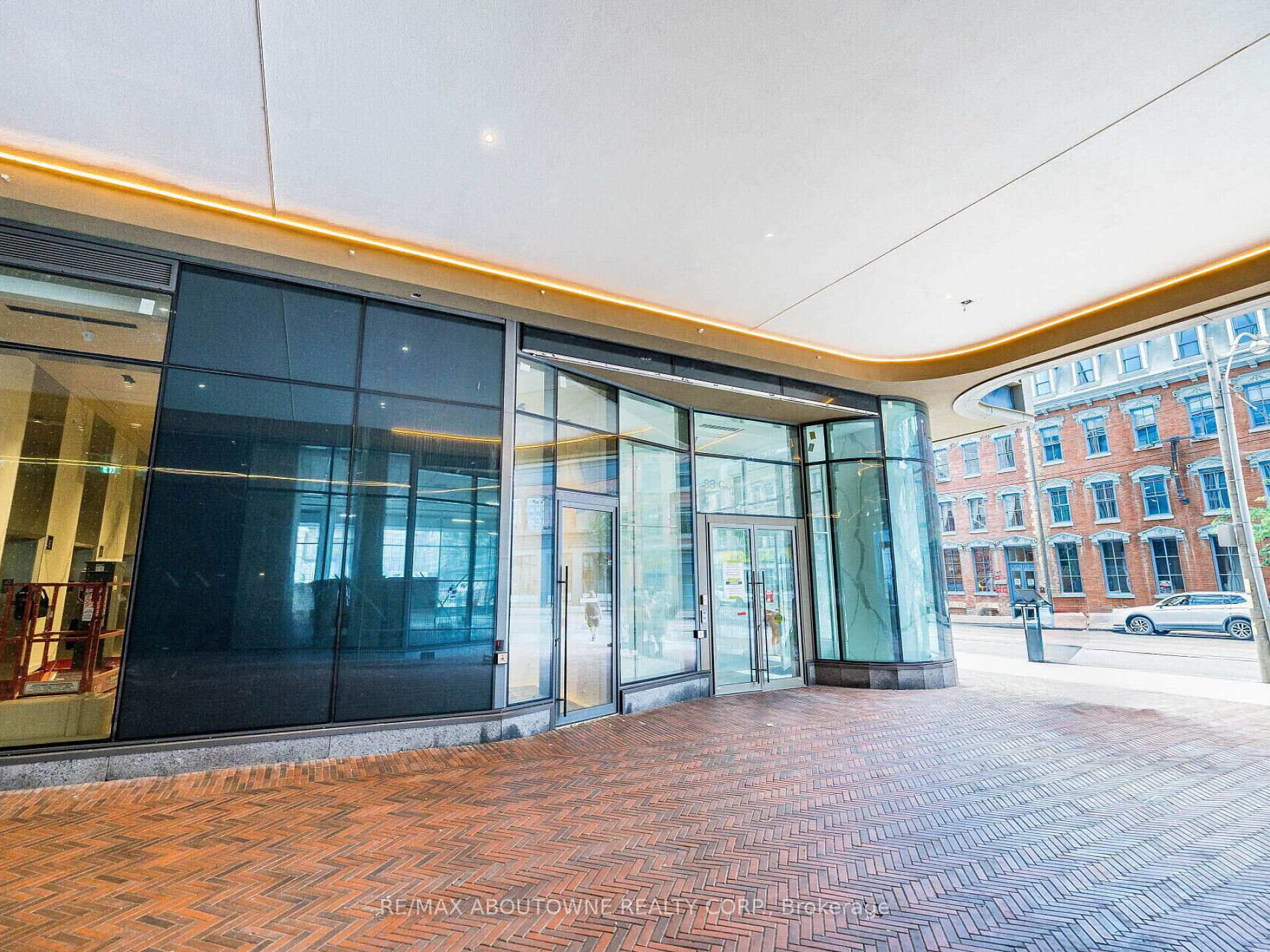 Photo 6 of Unit 5109, 88 Queen Street E, Toronto, Church-Yonge Corridor — HOMEH