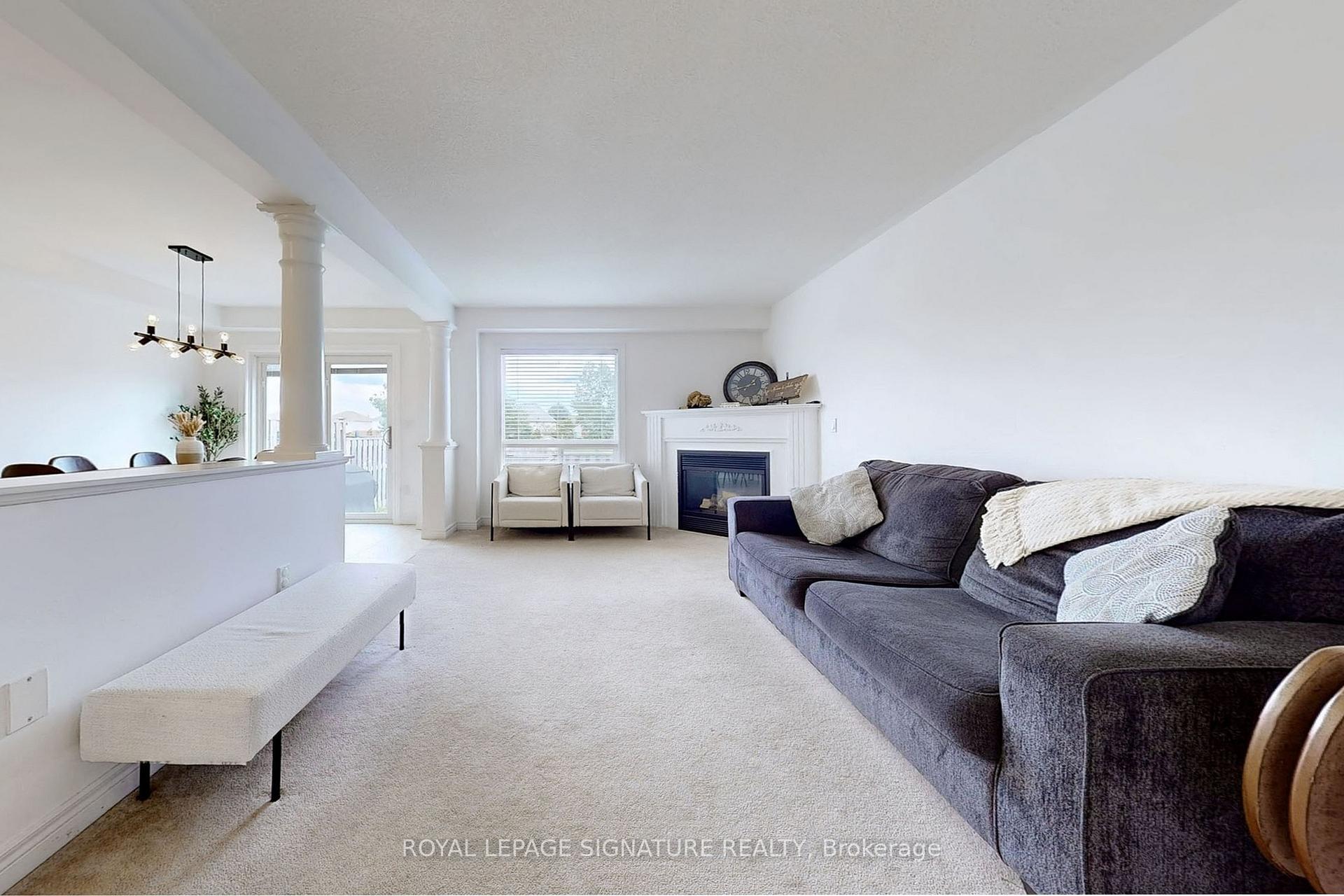 Photo 3 of Unit 23, 2871 Darien Road, Burlington, Rose — HOMEH