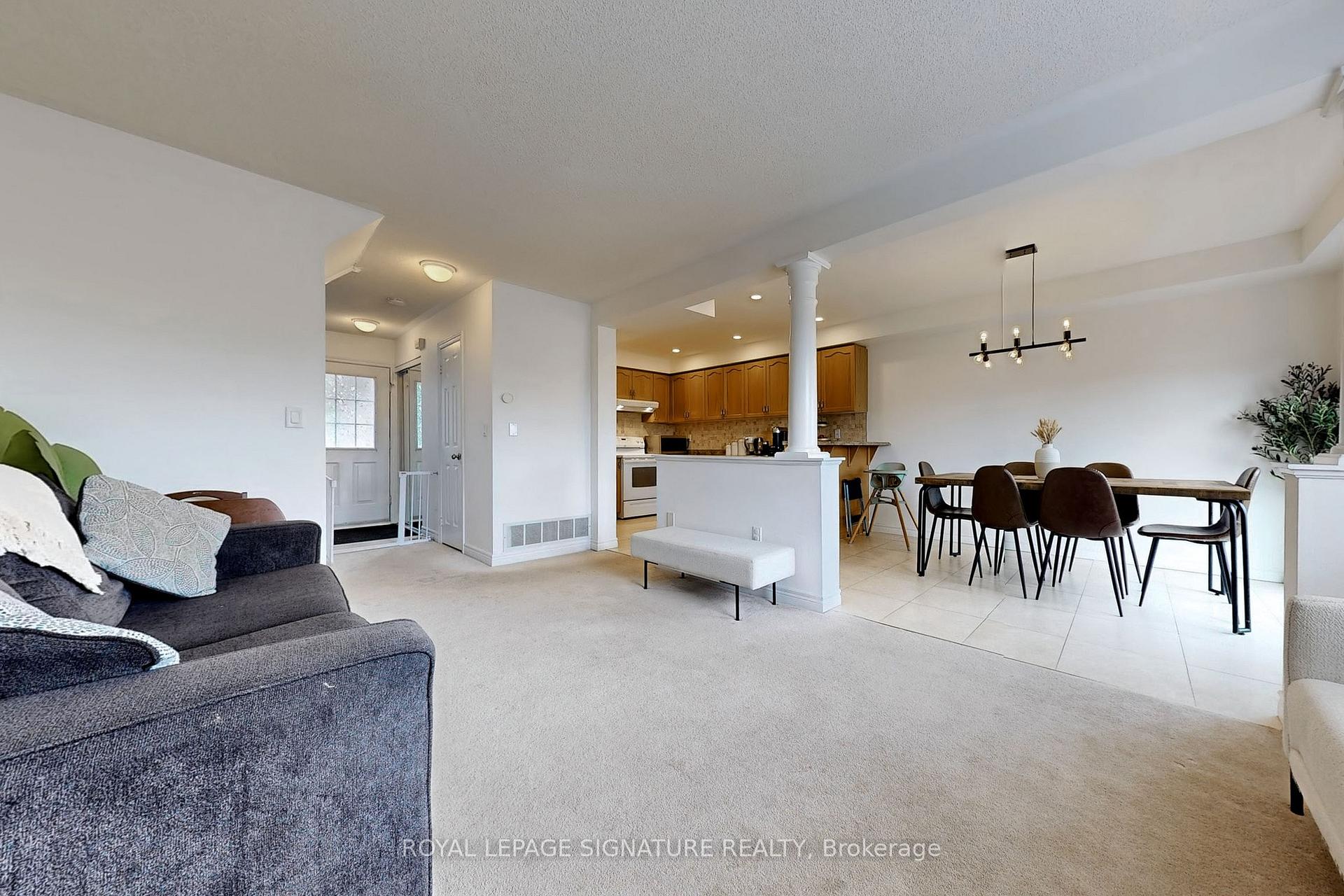 Photo 4 of Unit 23, 2871 Darien Road, Burlington, Rose — HOMEH
