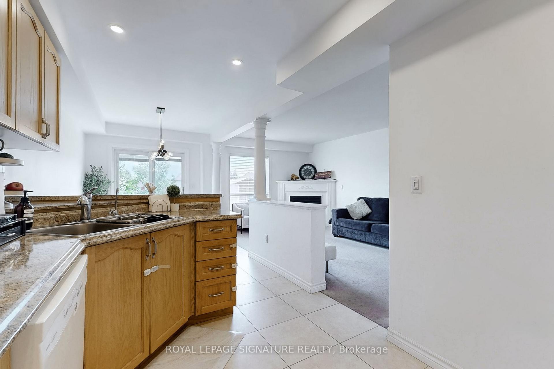 Photo 7 of Unit 23, 2871 Darien Road, Burlington, Rose — HOMEH