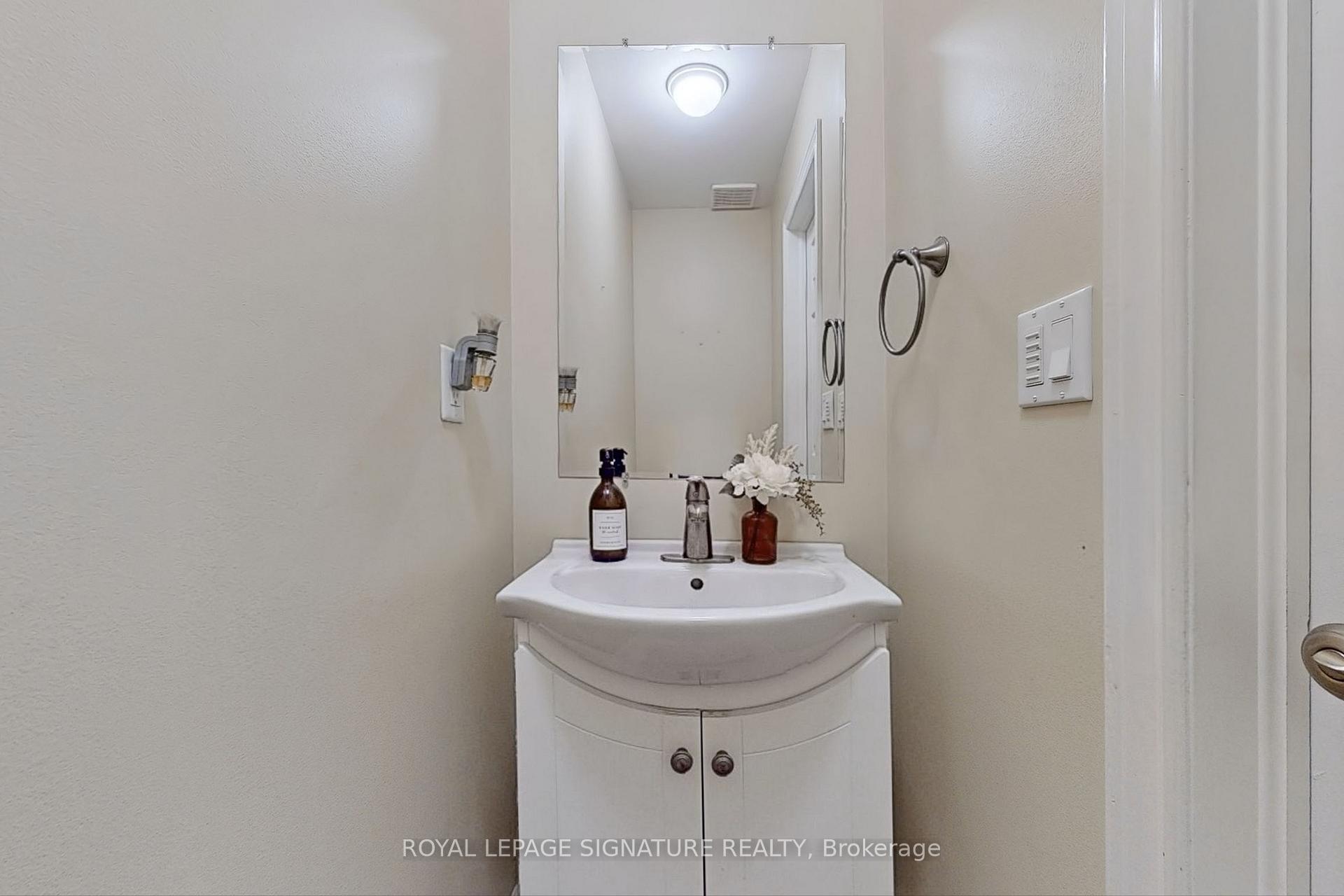 Photo 12 of Unit 23, 2871 Darien Road, Burlington, Rose — HOMEH