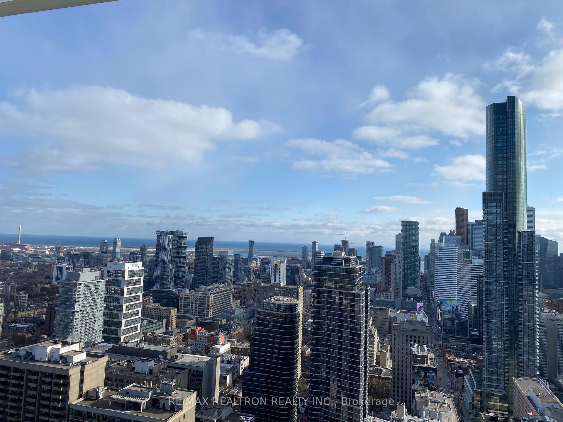 Photo 4 of Unit 4211, 501 Yonge Street, Toronto, Church-Yonge Corridor — HOMEH